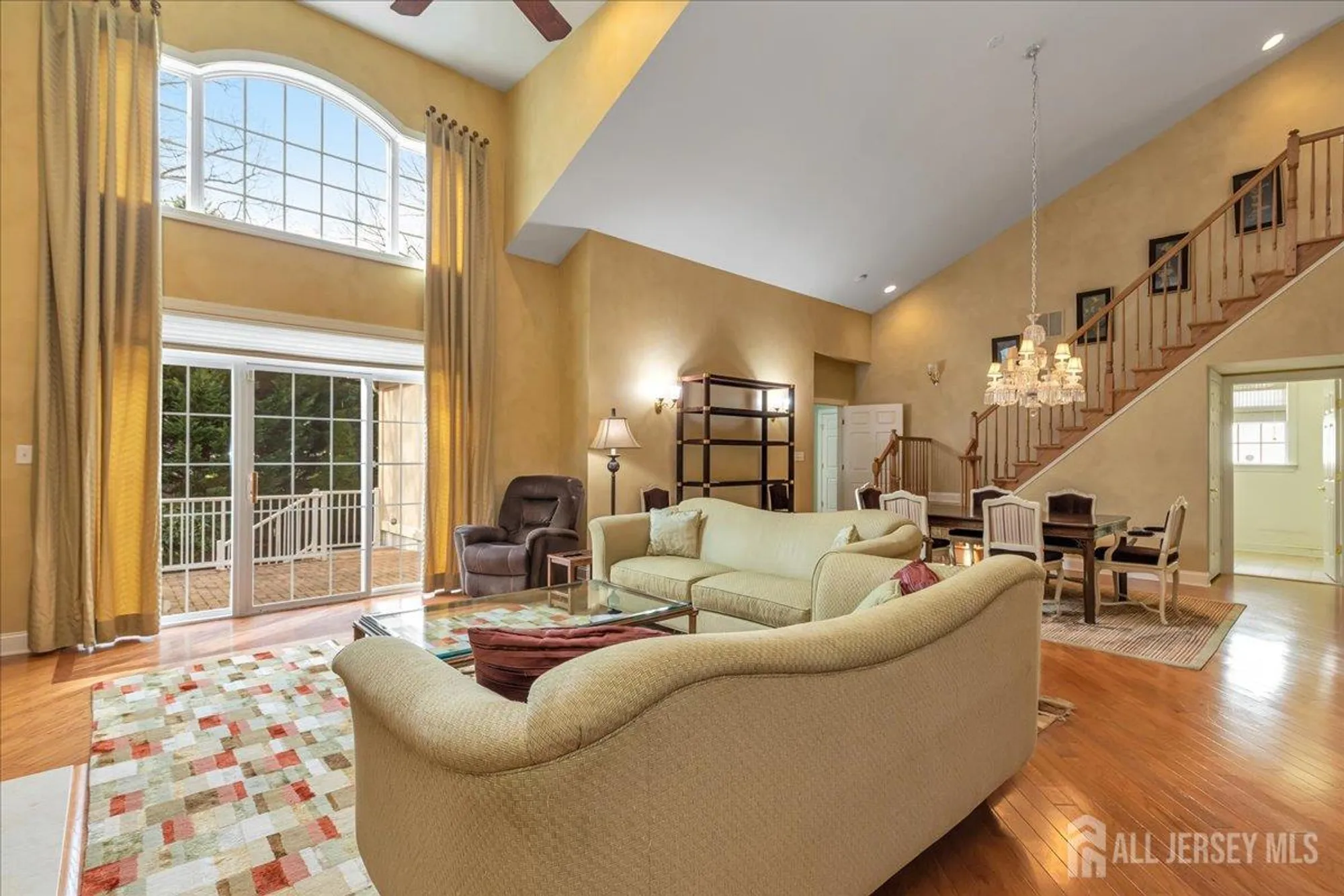 Property Slideshow image 15 of 51 | 4 ayers ct, Metuchen, NJ, 08840