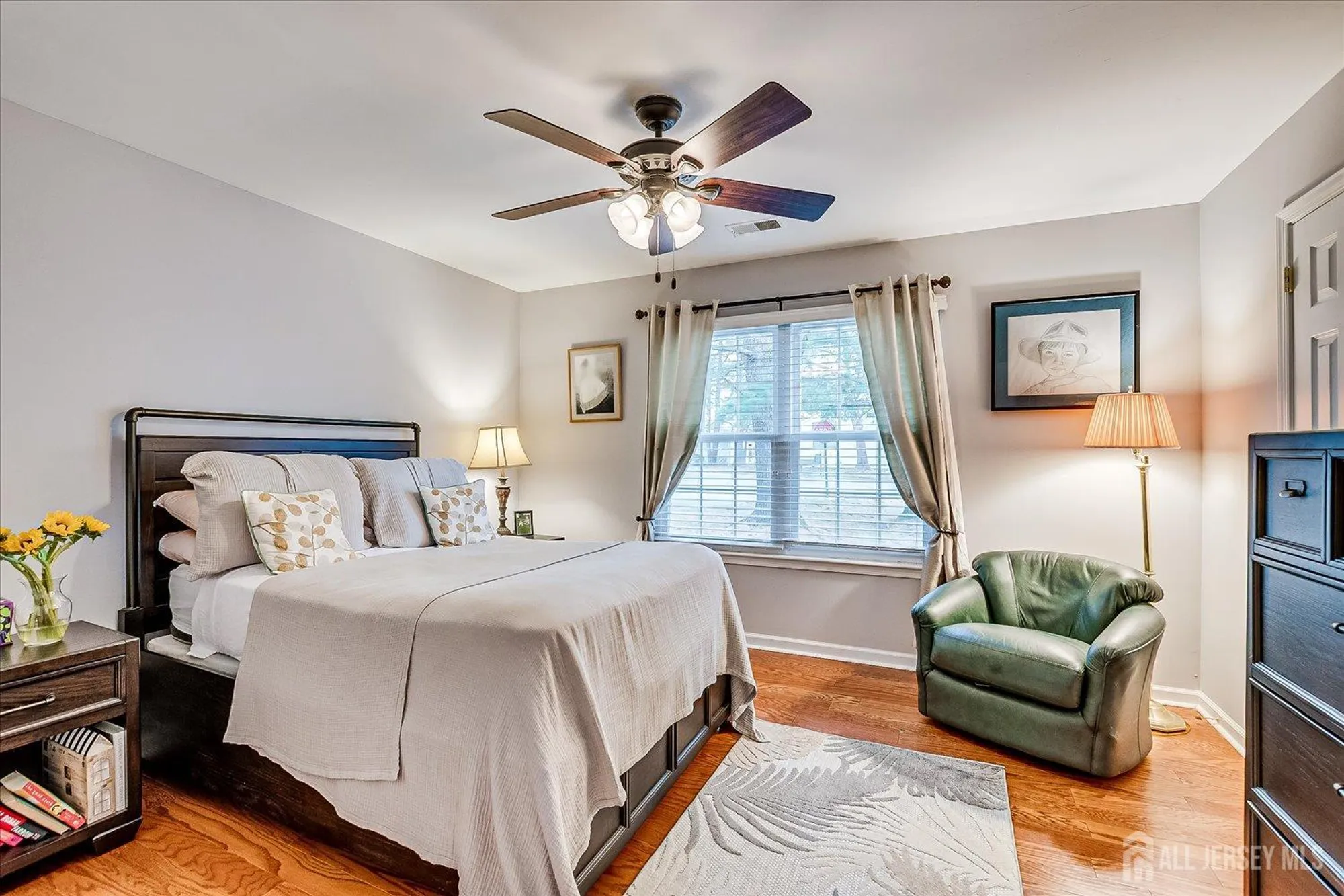 Property Slideshow image 21 of 33 | 1 linton close, Freehold, NJ, 07728