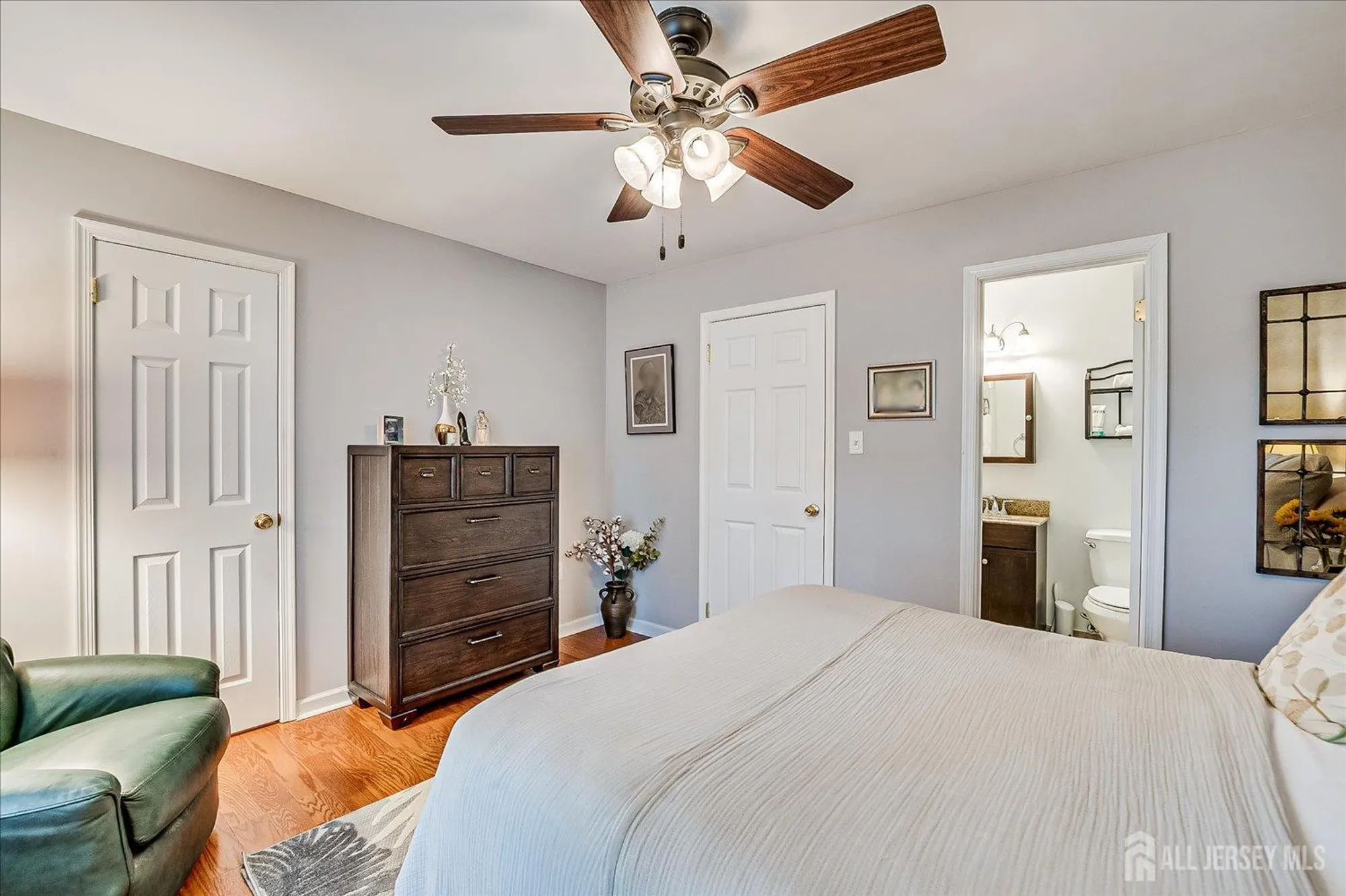 Property Slideshow image 22 of 33 | 1 linton close, Freehold, NJ, 07728