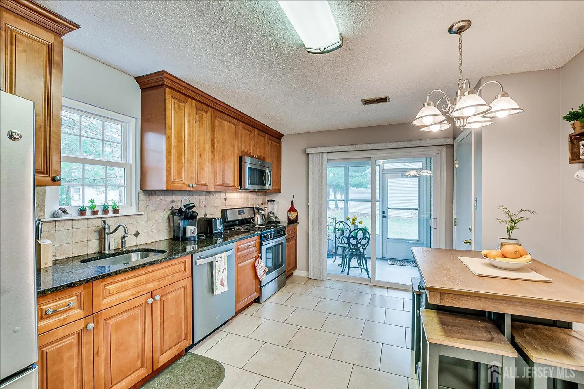 Property Slideshow image 15 of 33 | 1 linton close, Freehold, NJ, 07728