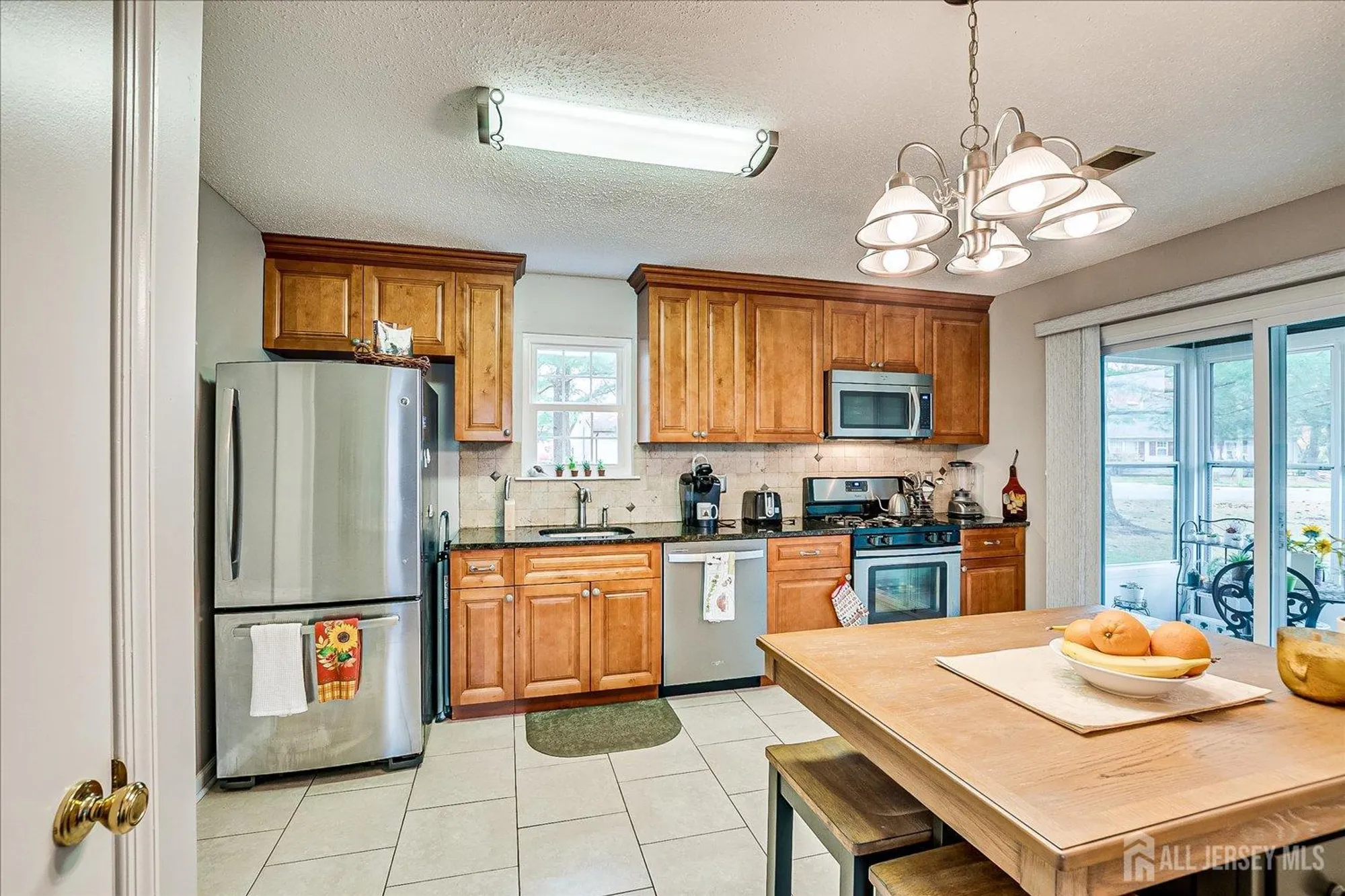 Property Slideshow image 14 of 33 | 1 linton close, Freehold, NJ, 07728