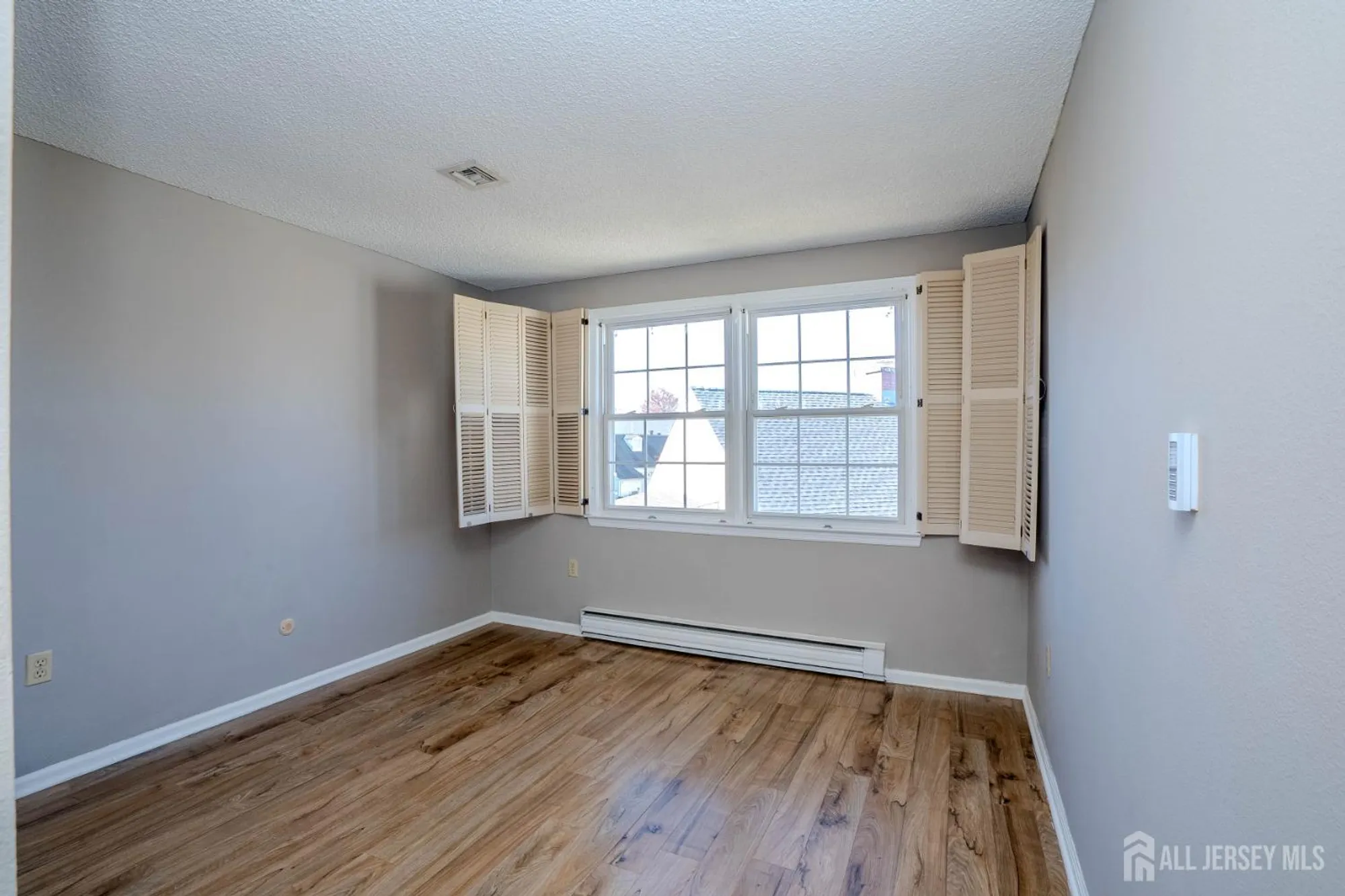 Property Slideshow image 18 of 19 | 137 n plymouth ln, Monroe, NJ, 08831