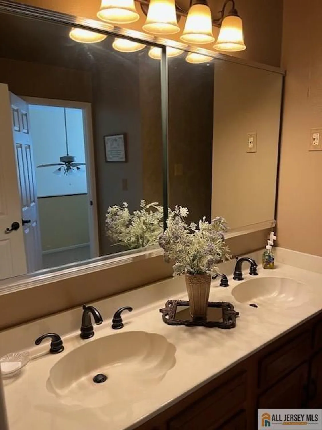 Property Slideshow image 32 of 45 | 414 andover dr 414b, Monroe, NJ, 08831