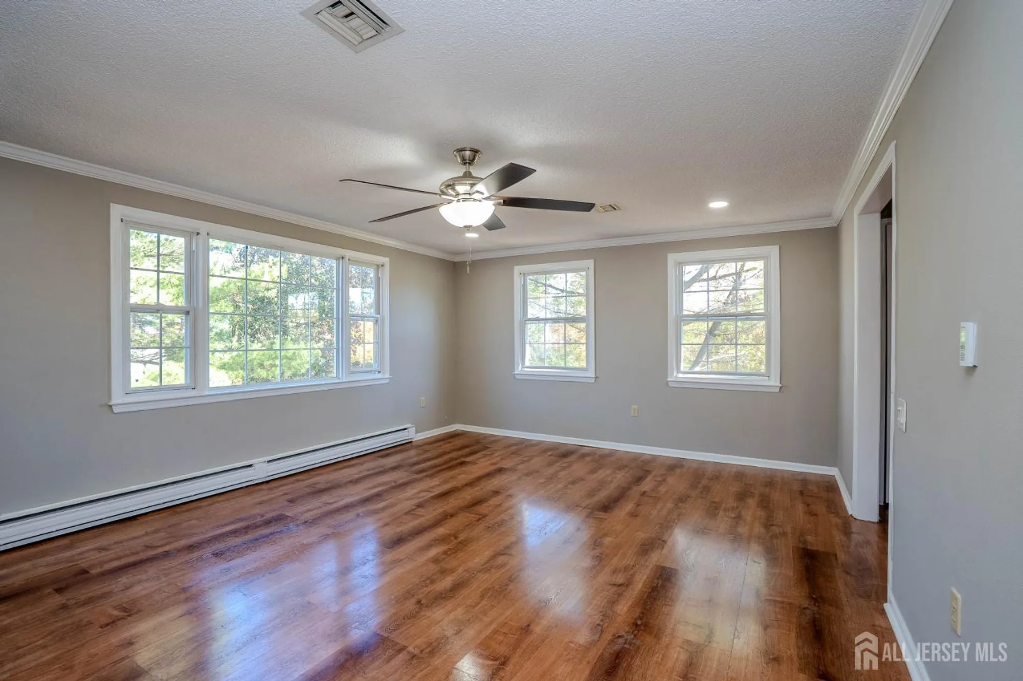 Property Slideshow image 5 of 19 | 137 n plymouth ln, Monroe, NJ, 08831