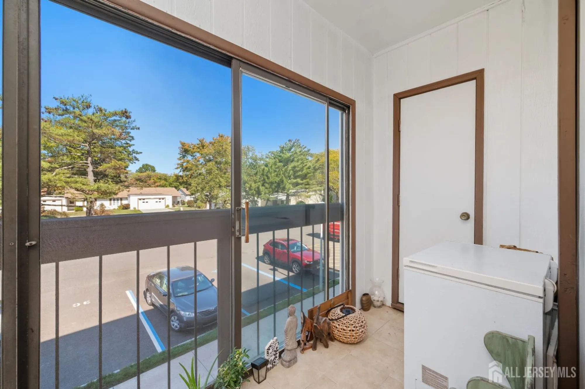 Property Slideshow image 21 of 34 | 277 crosse dr apt 2c, Monroe, NJ, 08831