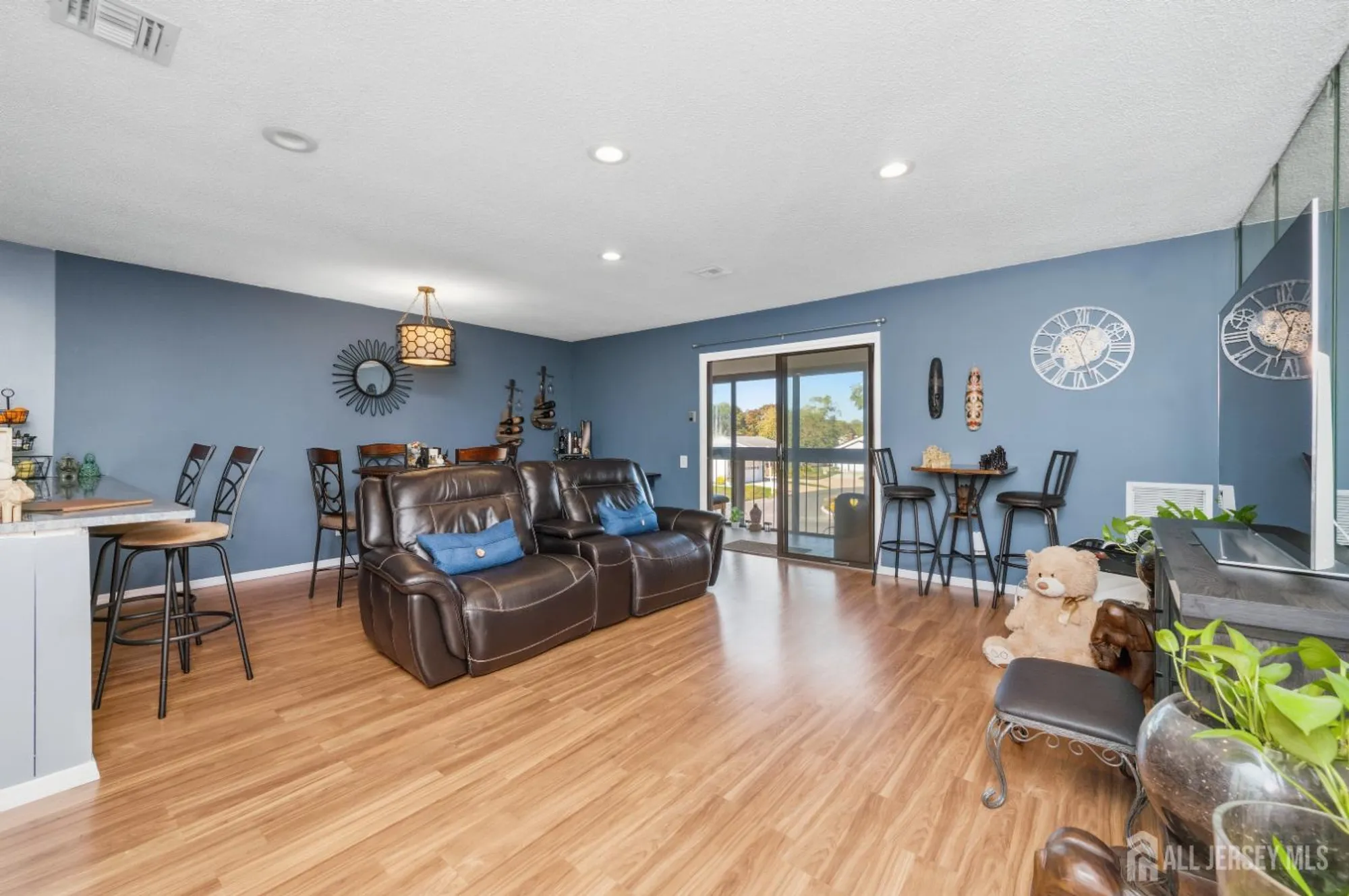 Property Slideshow image 7 of 34 | 277 crosse dr apt 2c, Monroe, NJ, 08831