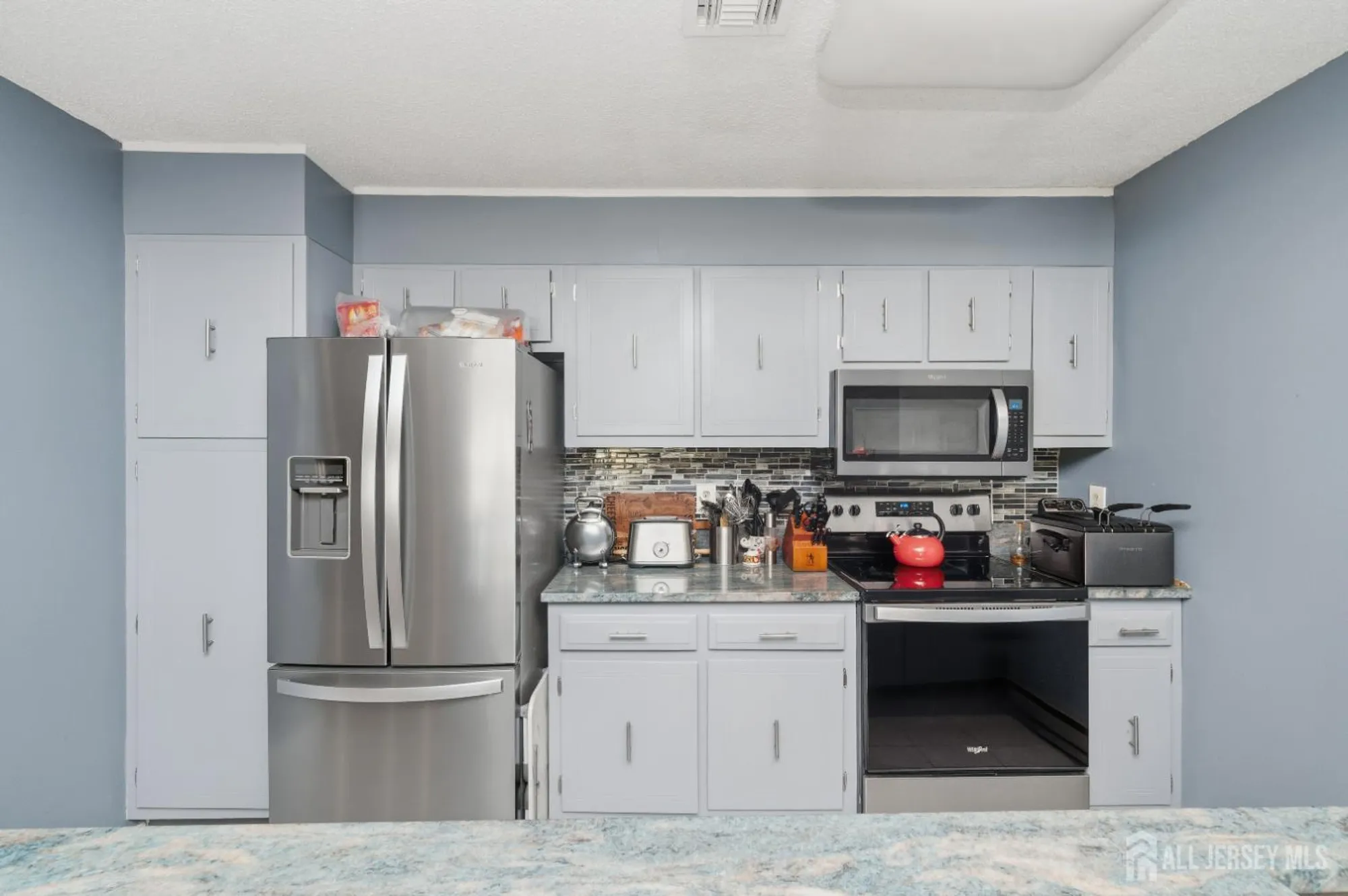 Property Slideshow image 12 of 34 | 277 crosse dr apt 2c, Monroe, NJ, 08831