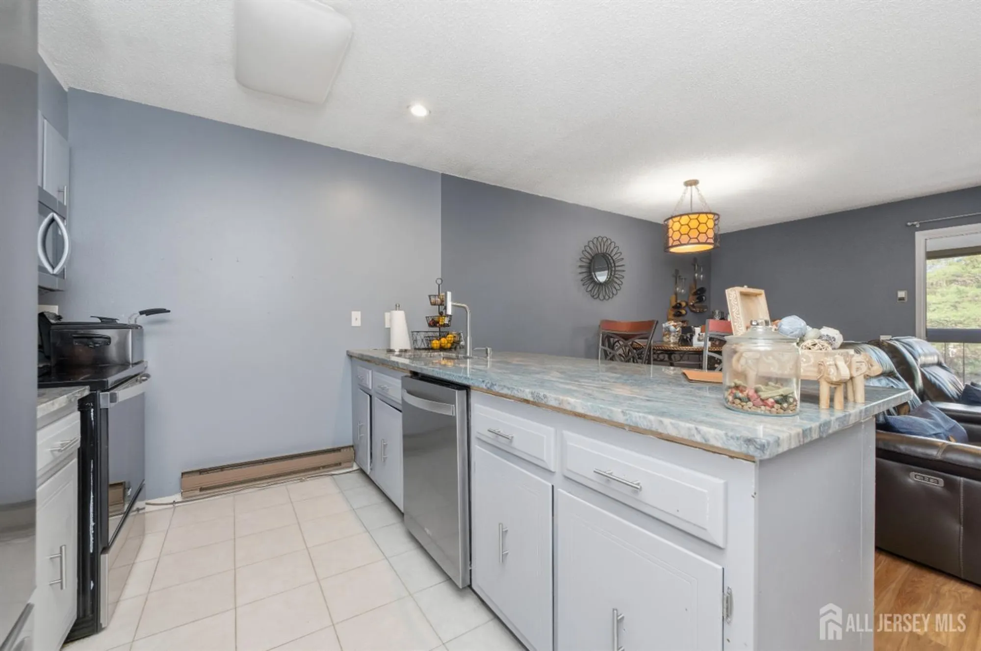 Property Slideshow image 13 of 34 | 277 crosse dr apt 2c, Monroe, NJ, 08831