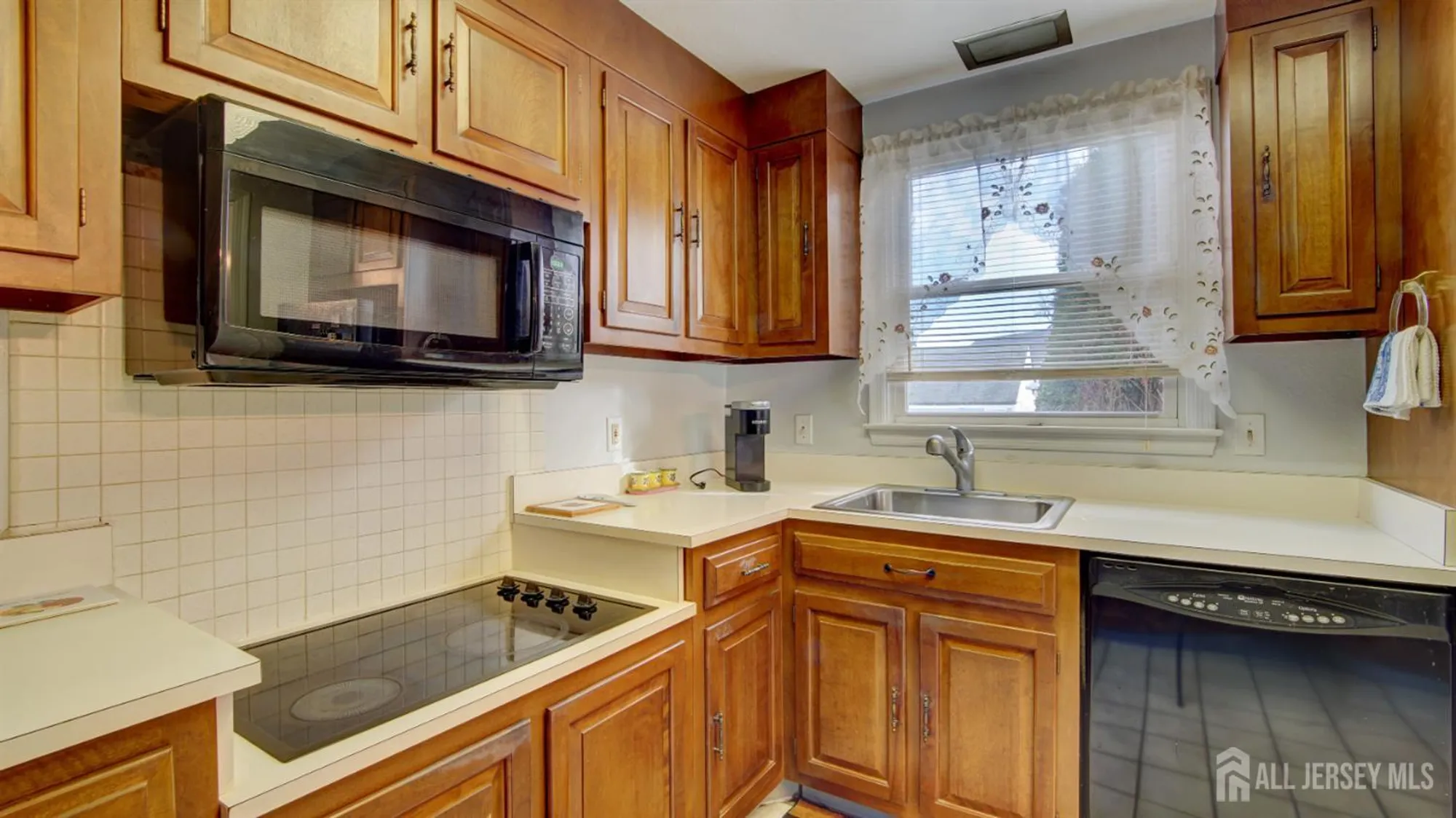 Property Slideshow image 12 of 23 | 145c providence way, Monroe, NJ, 08831