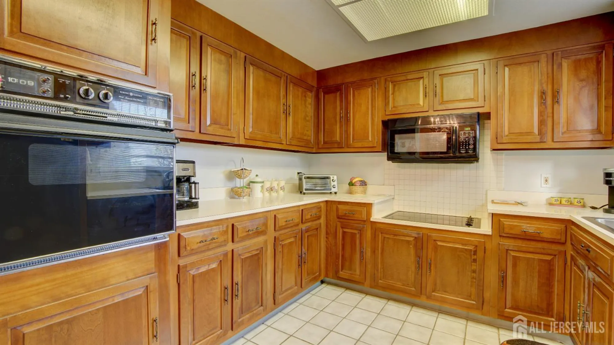 Property Slideshow image 11 of 23 | 145c providence way, Monroe, NJ, 08831