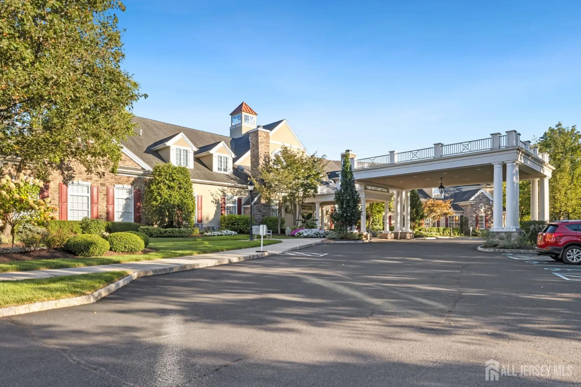 Property Slideshow image 22 of 27 | 60 saratoga ct, Somerset, NJ, 08873