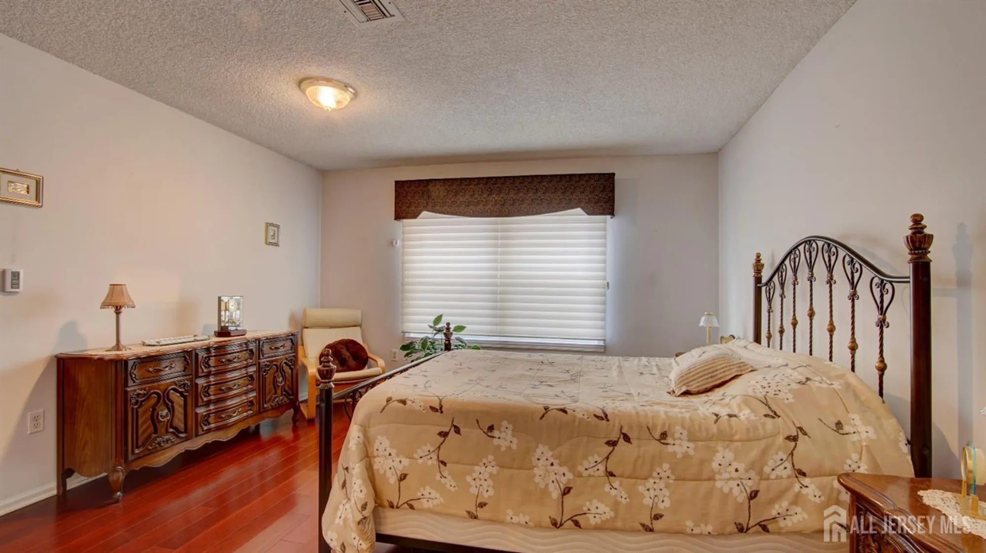 Property Slideshow image 16 of 23 | 145c providence way, Monroe, NJ, 08831