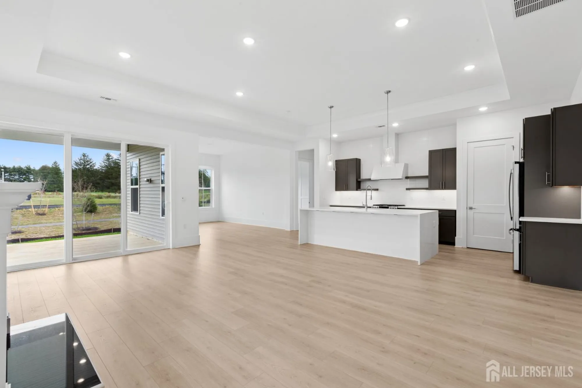 Property Slideshow image 11 of 32 | 41 brewer way, Plainsboro, NJ, 08536