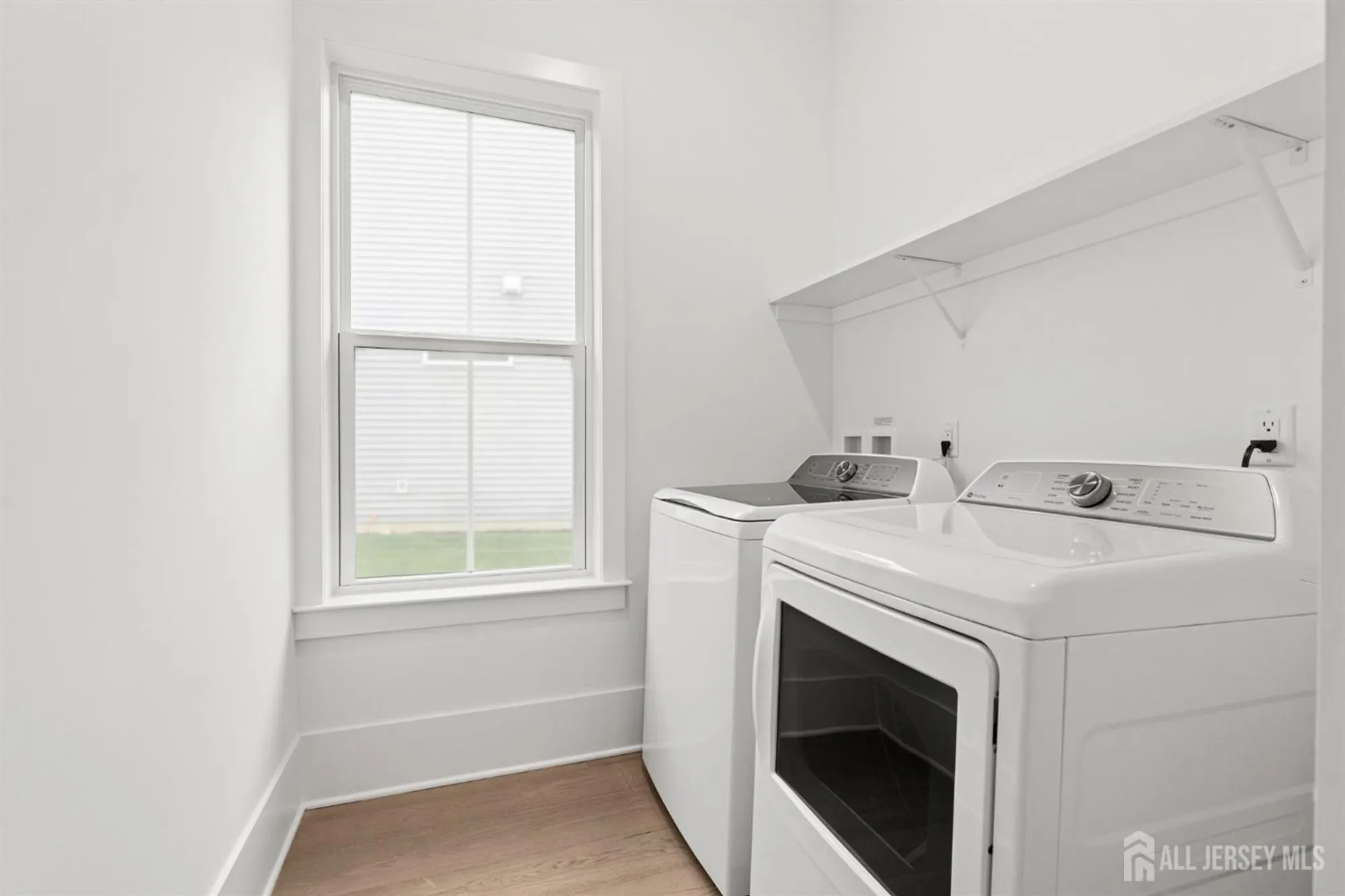 Property Slideshow image 24 of 31 | 43 brewer way, Plainsboro, NJ, 08536