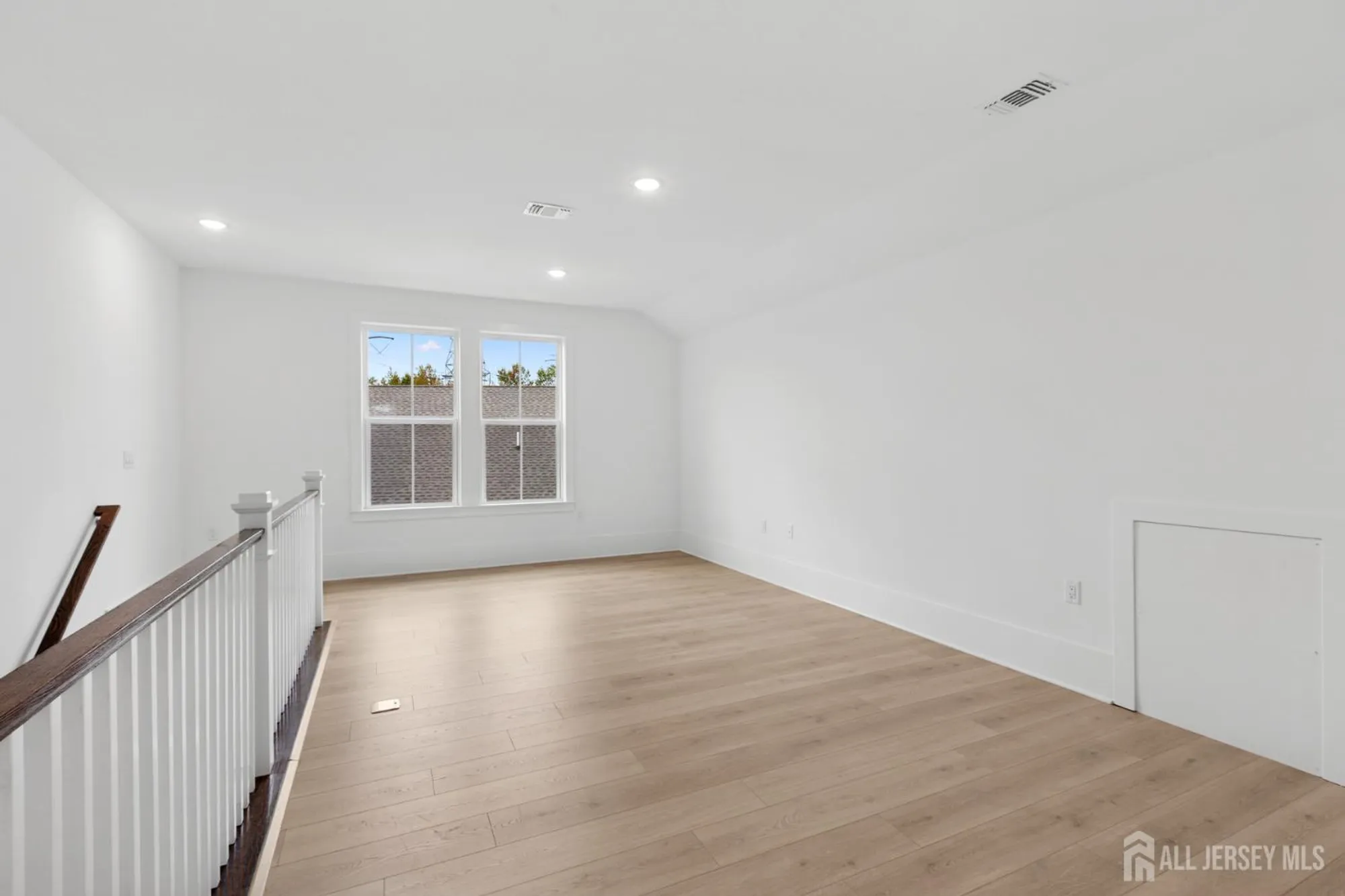 Property Slideshow image 27 of 32 | 41 brewer way, Plainsboro, NJ, 08536