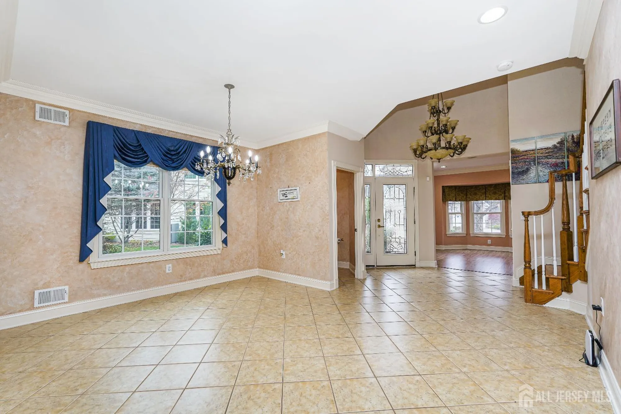 Property Slideshow image 9 of 39 | 35 hancock pl, Somerset, NJ, 08873