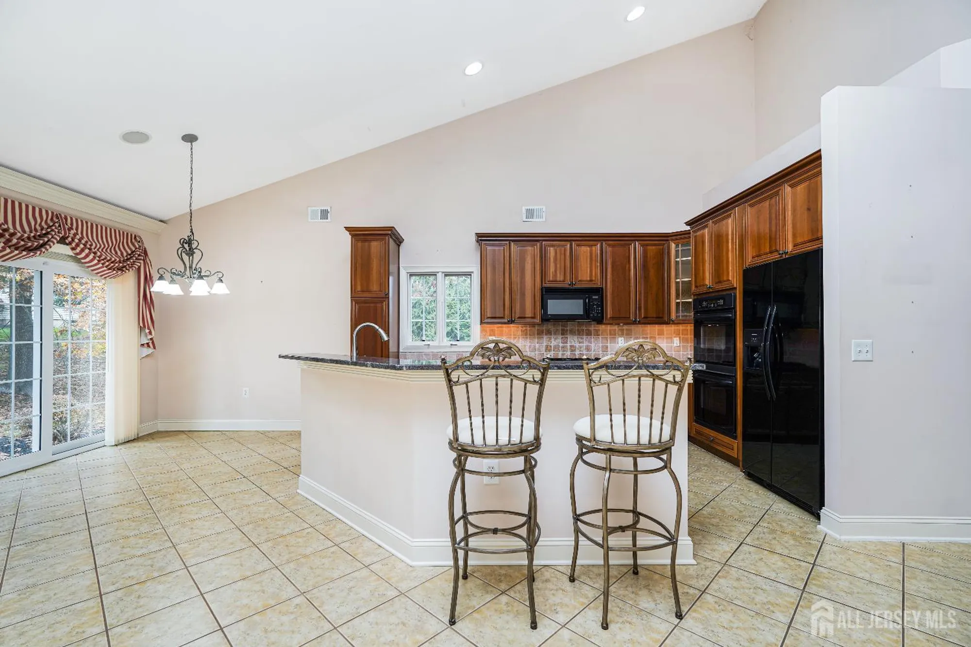 Property Slideshow image 30 of 39 | 35 hancock pl, Somerset, NJ, 08873