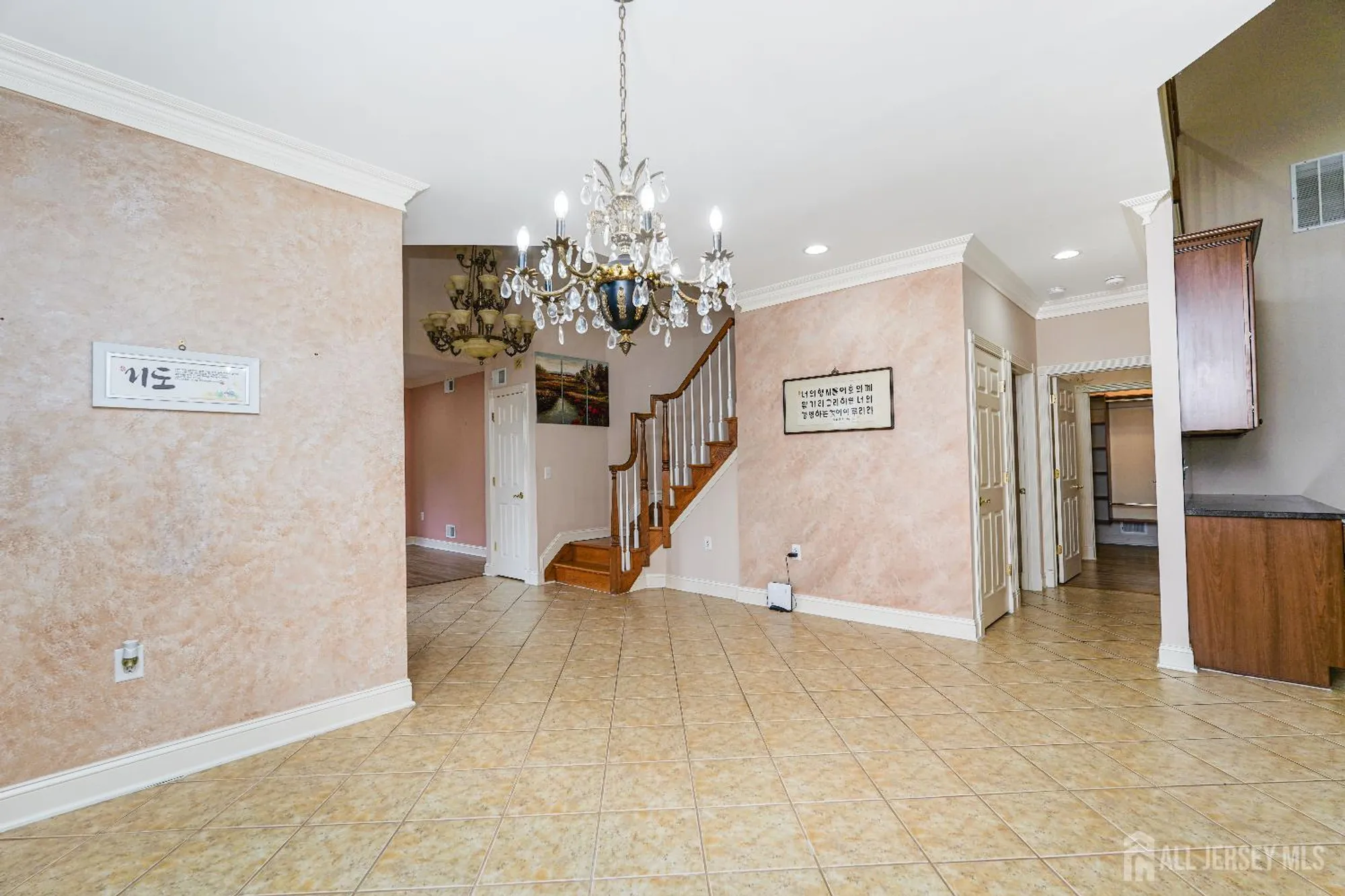 Property Slideshow image 11 of 39 | 35 hancock pl, Somerset, NJ, 08873
