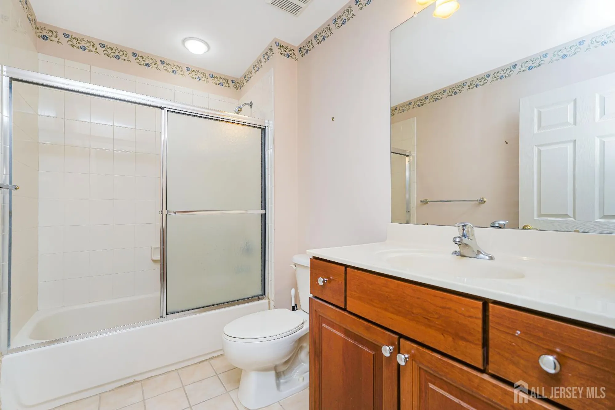 Property Slideshow image 35 of 39 | 35 hancock pl, Somerset, NJ, 08873