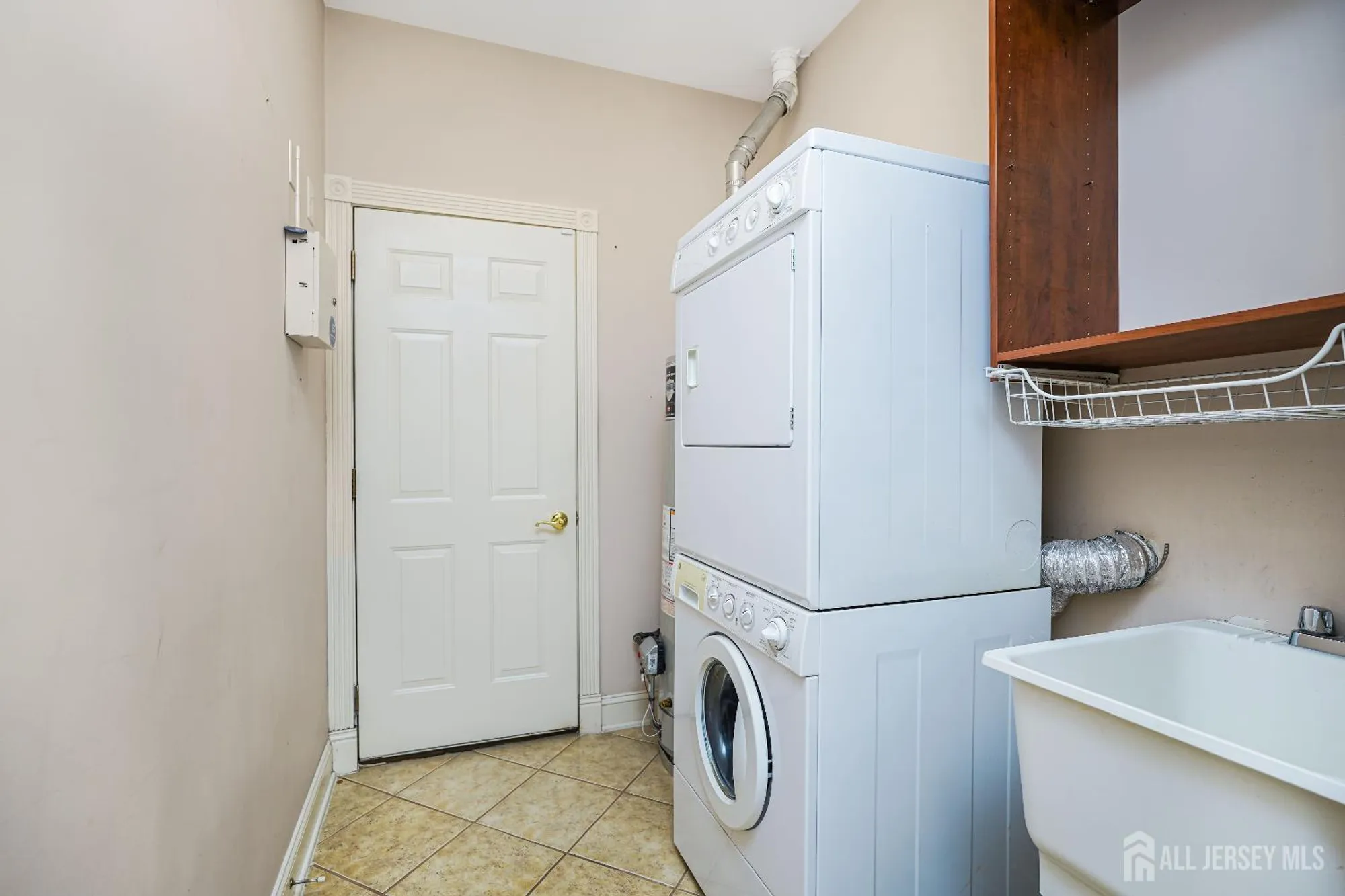 Property Slideshow image 36 of 39 | 35 hancock pl, Somerset, NJ, 08873