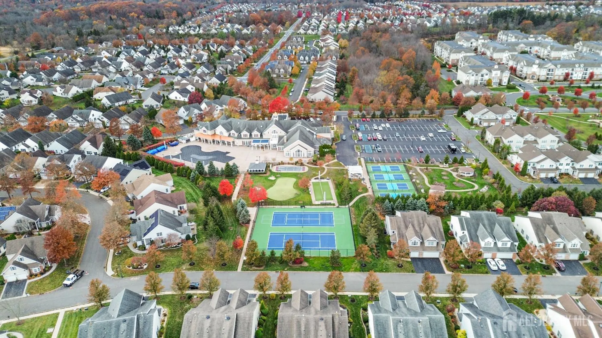 Property Slideshow image 3 of 39 | 35 hancock pl, Somerset, NJ, 08873