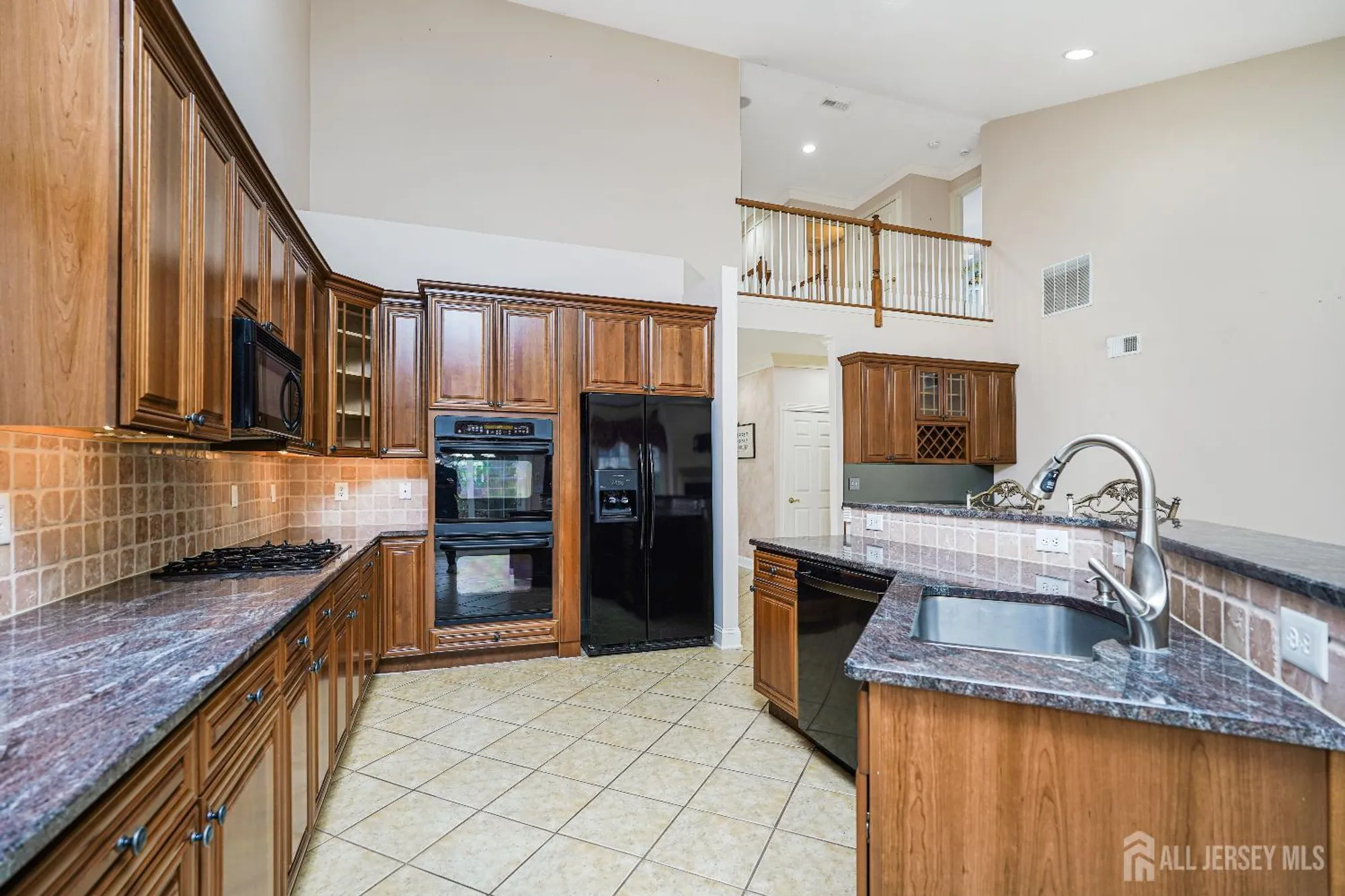 Property Slideshow image 15 of 39 | 35 hancock pl, Somerset, NJ, 08873