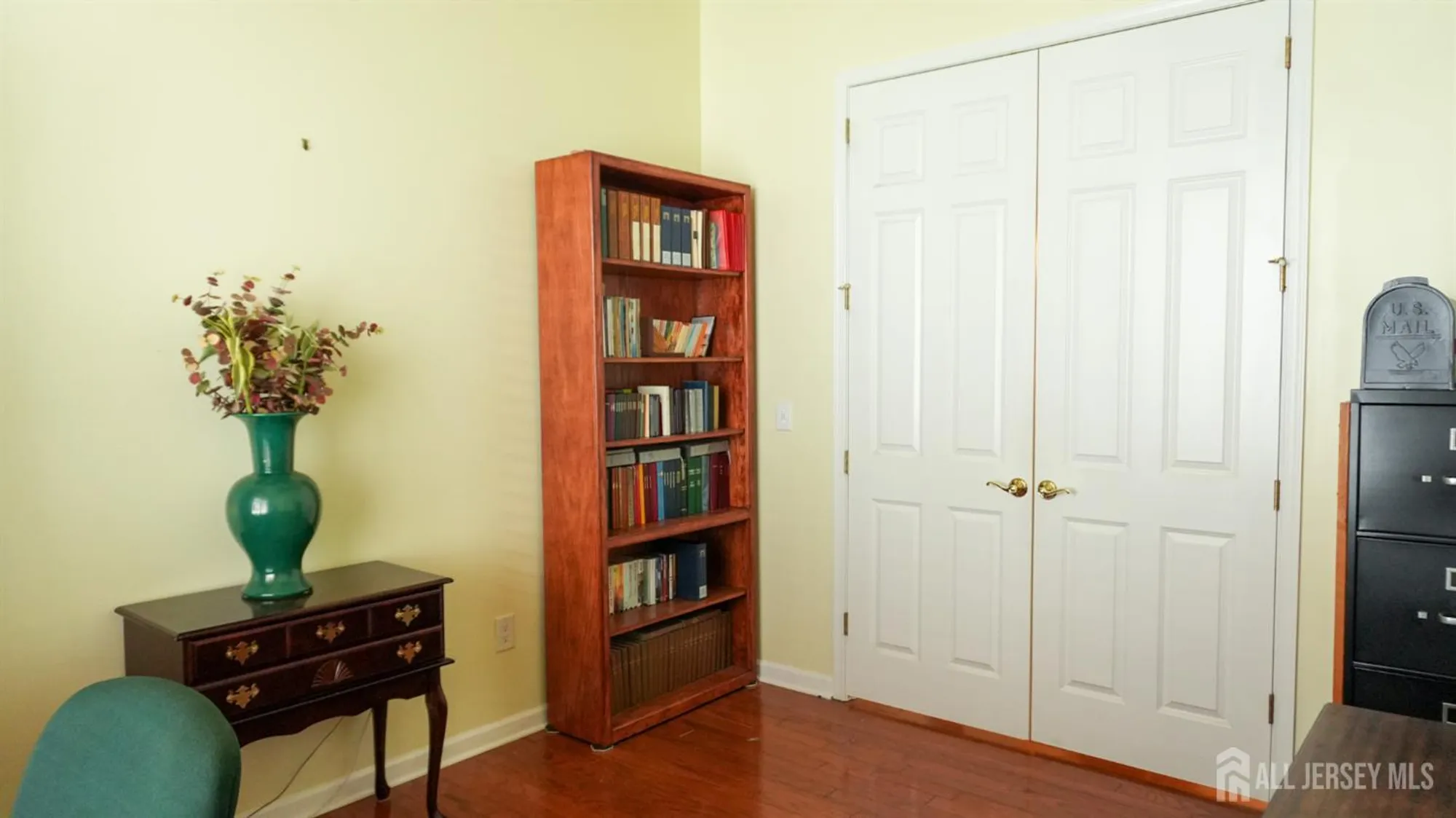 Property Slideshow image 22 of 53 | 1 belmont ct, Freehold, NJ, 07728