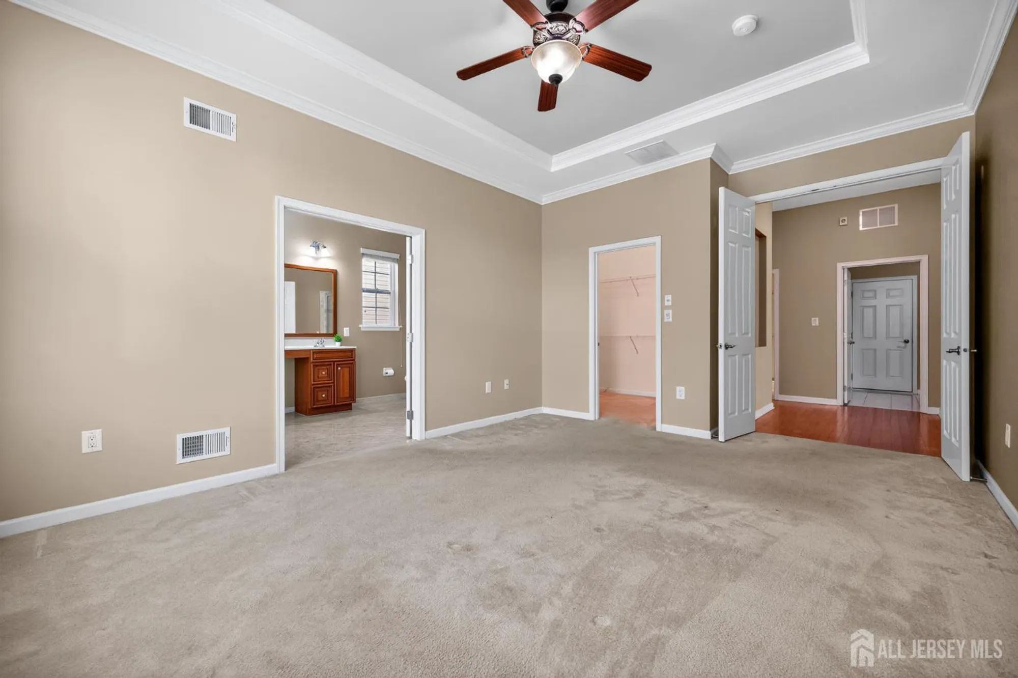 Property Slideshow image 21 of 43 | 24 fisher island ct, Monroe, NJ, 08831