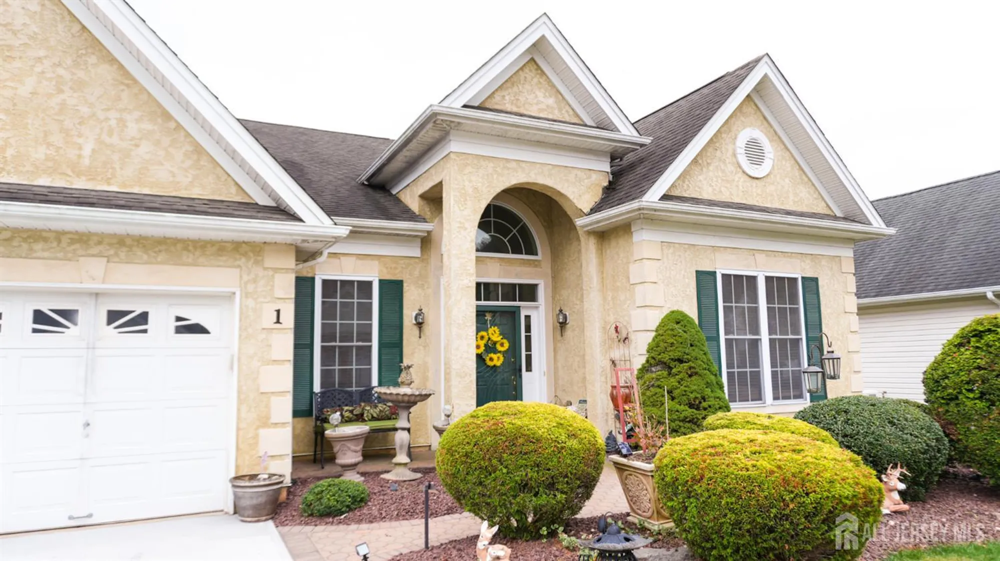 Property Slideshow image 4 of 53 | 1 belmont ct, Freehold, NJ, 07728