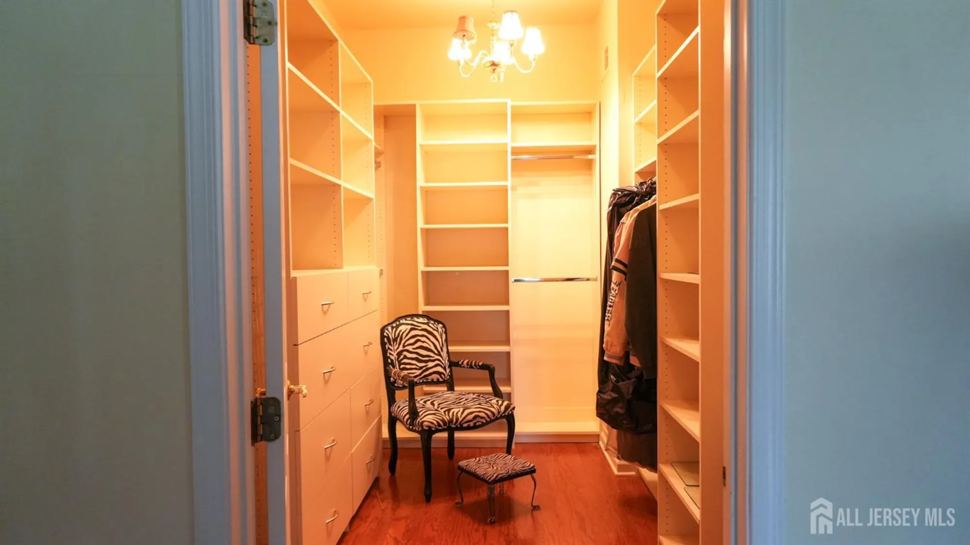 Property Slideshow image 19 of 53 | 1 belmont ct, Freehold, NJ, 07728