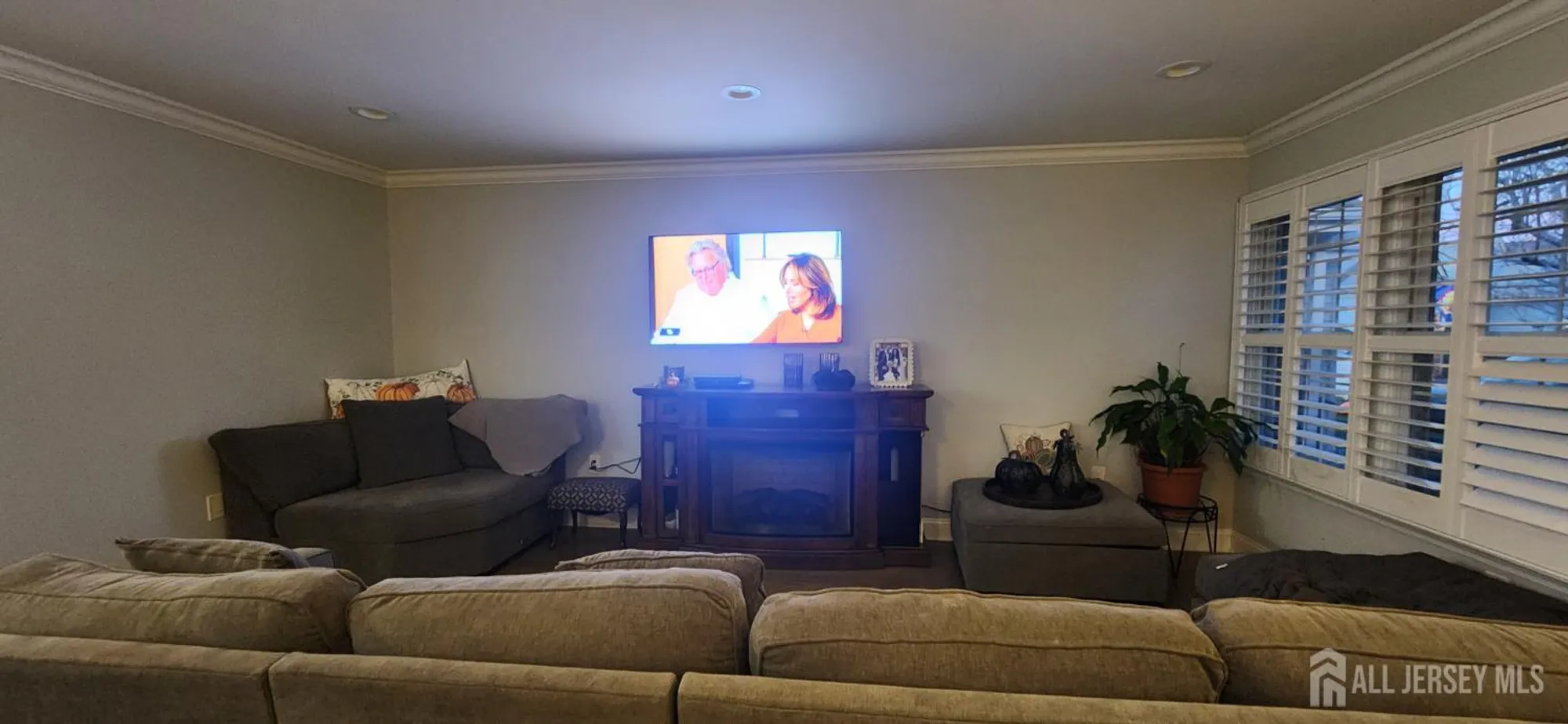 Property Slideshow image 8 of 39 | 10b molly pitcher ct, Monroe, NJ, 08831