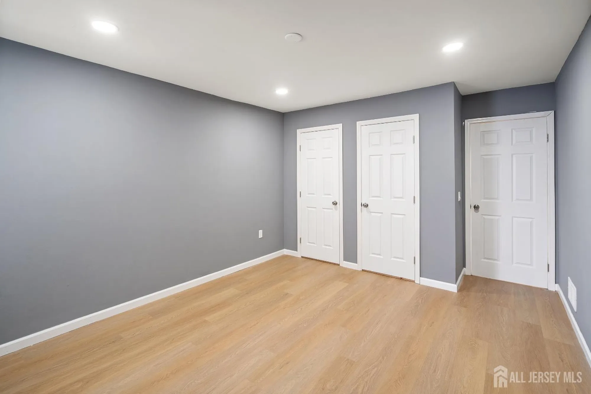 Property Slideshow image 9 of 13 | 4 hawaii ct b, Matawan, NJ, 07747