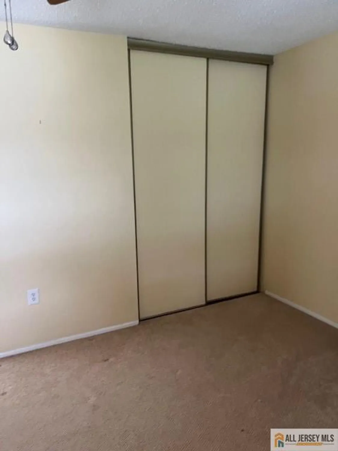 Property Slideshow image 23 of 45 | 414 andover dr 414b, Monroe, NJ, 08831