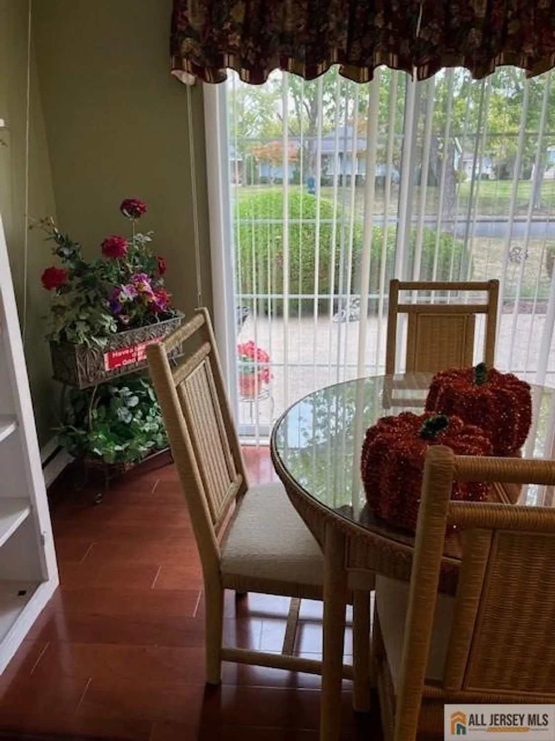 Property Slideshow image 10 of 45 | 414 andover dr 414b, Monroe, NJ, 08831