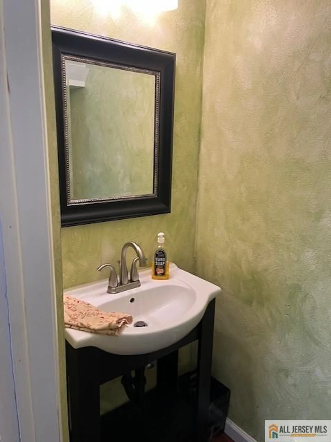 Property Slideshow image 9 of 45 | 414 andover dr 414b, Monroe, NJ, 08831