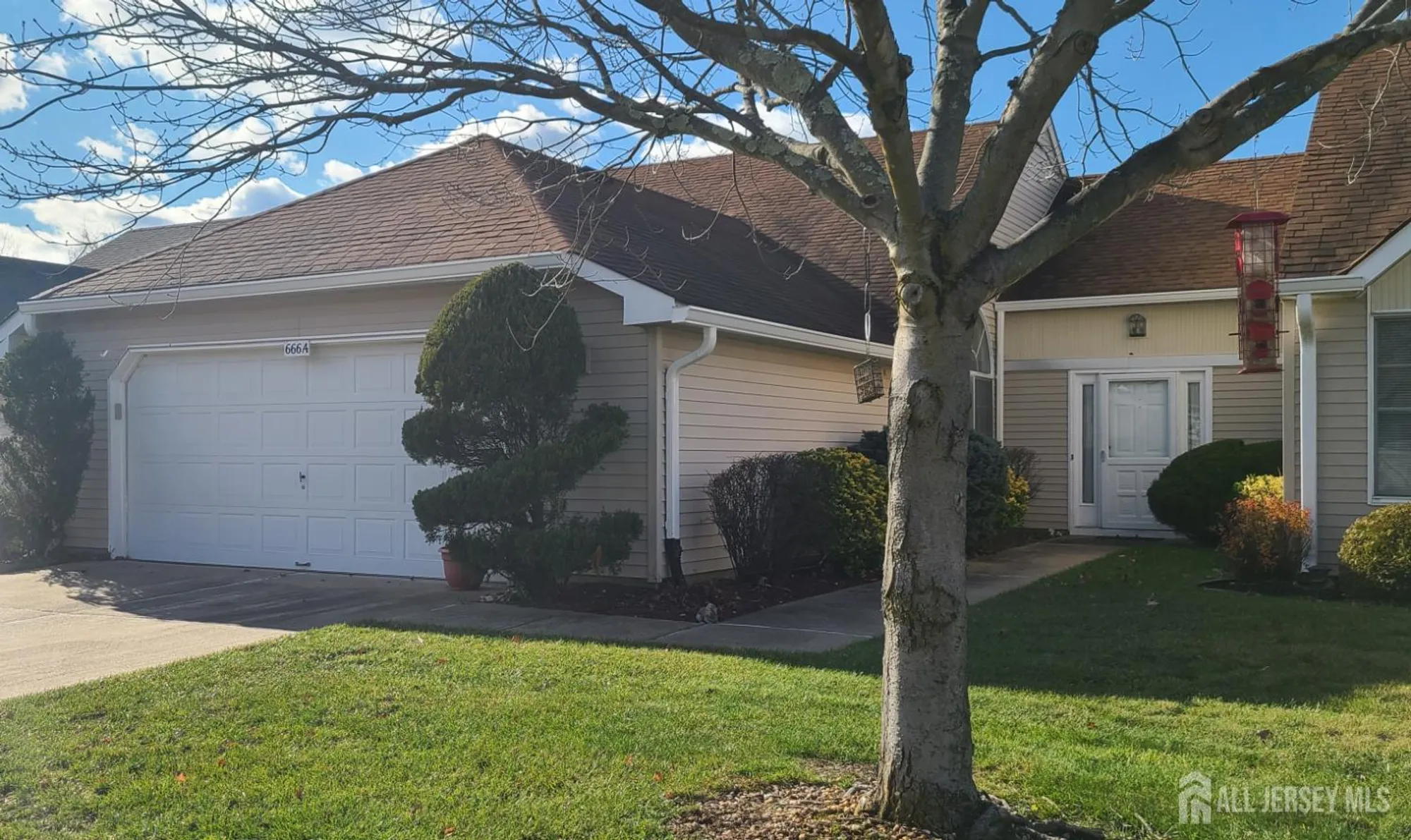 Property Slideshow image 1 of 22 | 666a azalea plz # 666a, Monroe, NJ, 08831