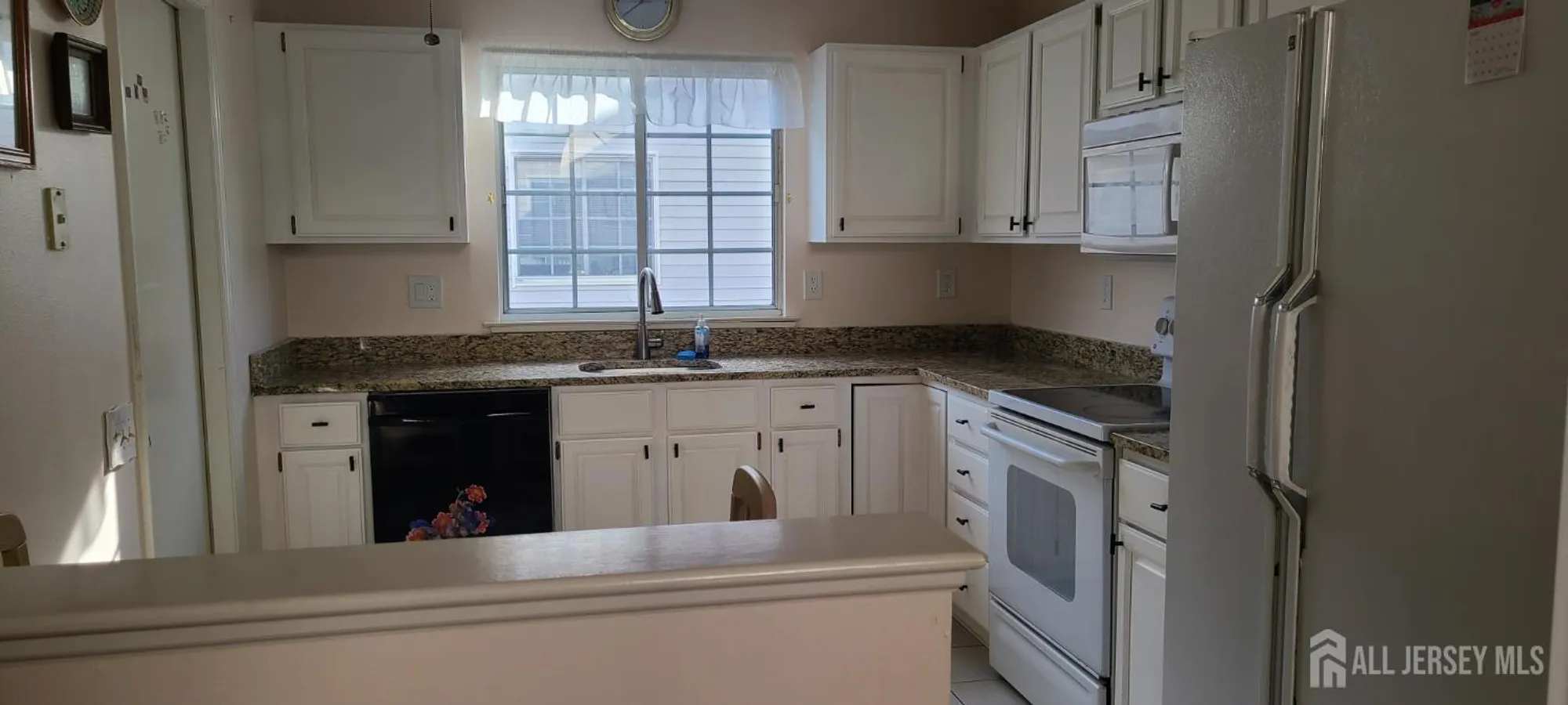 Property Slideshow image 4 of 22 | 666a azalea plz # 666a, Monroe, NJ, 08831