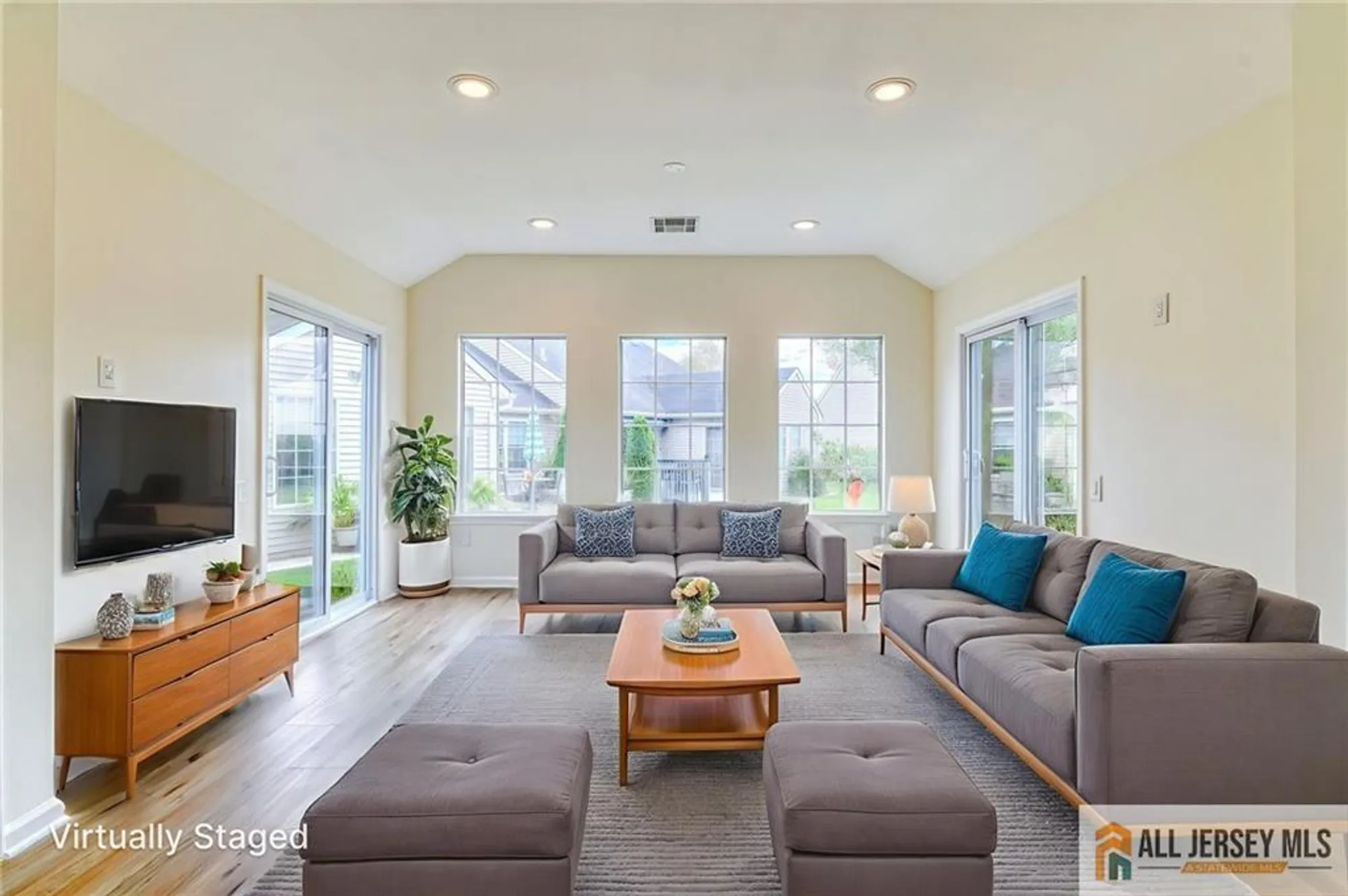 Property Slideshow image 10 of 49 | 639 madison dr 639c, Monroe, NJ, 08831