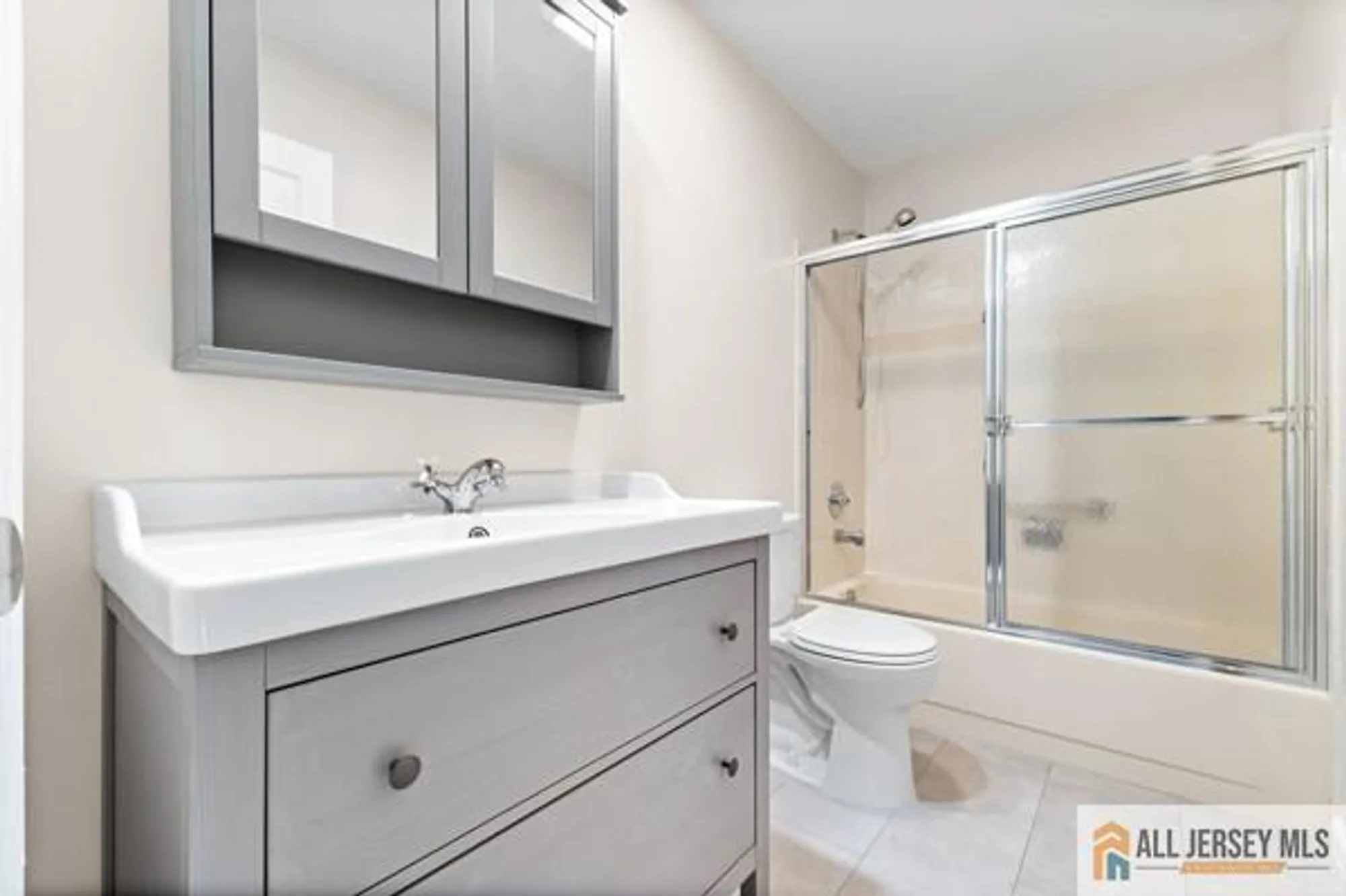 Property Slideshow image 17 of 32 | 18 benjamin franklin dr, Monroe, NJ, 08831