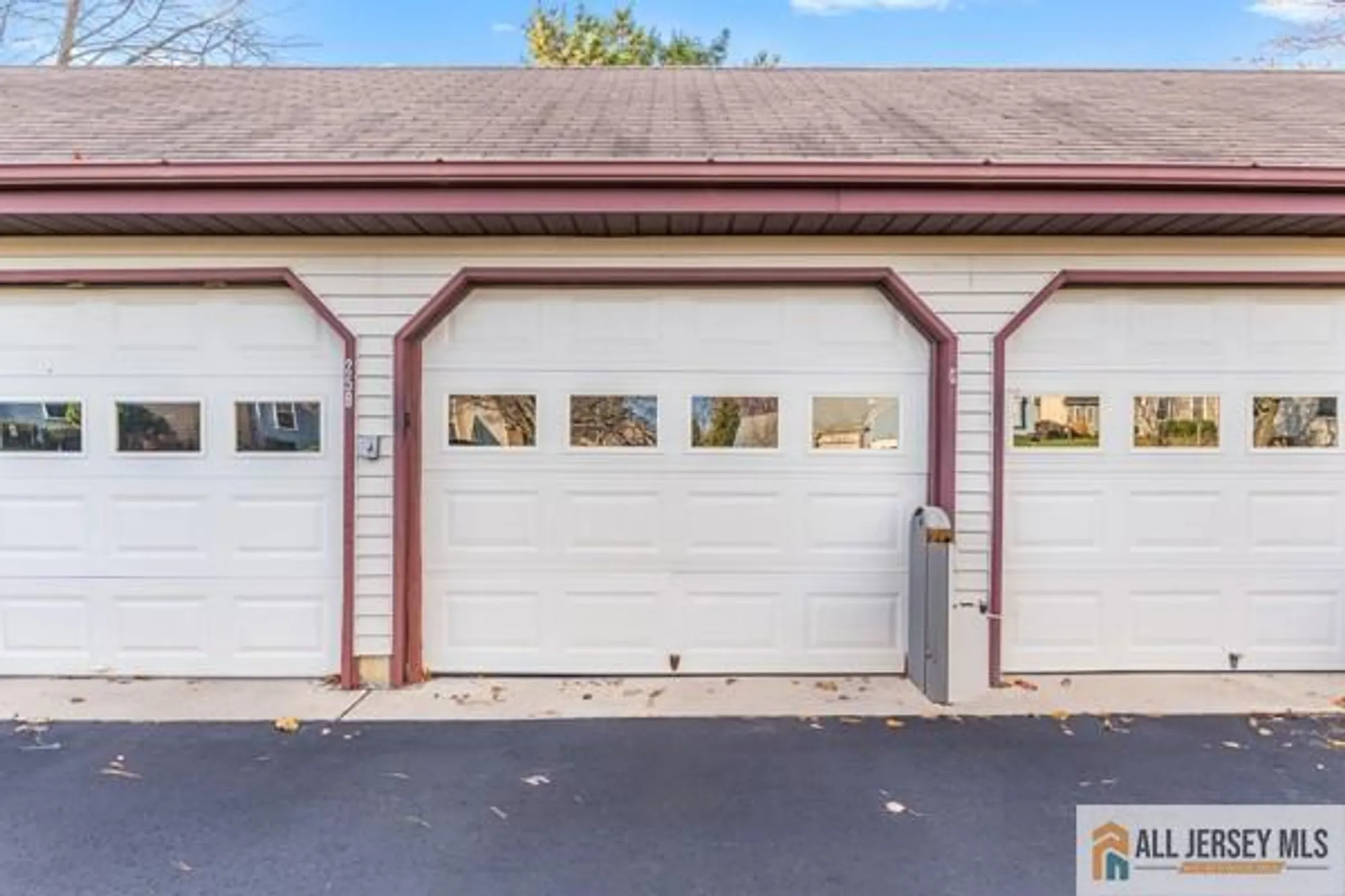 Property Slideshow image 27 of 32 | 18 benjamin franklin dr, Monroe, NJ, 08831