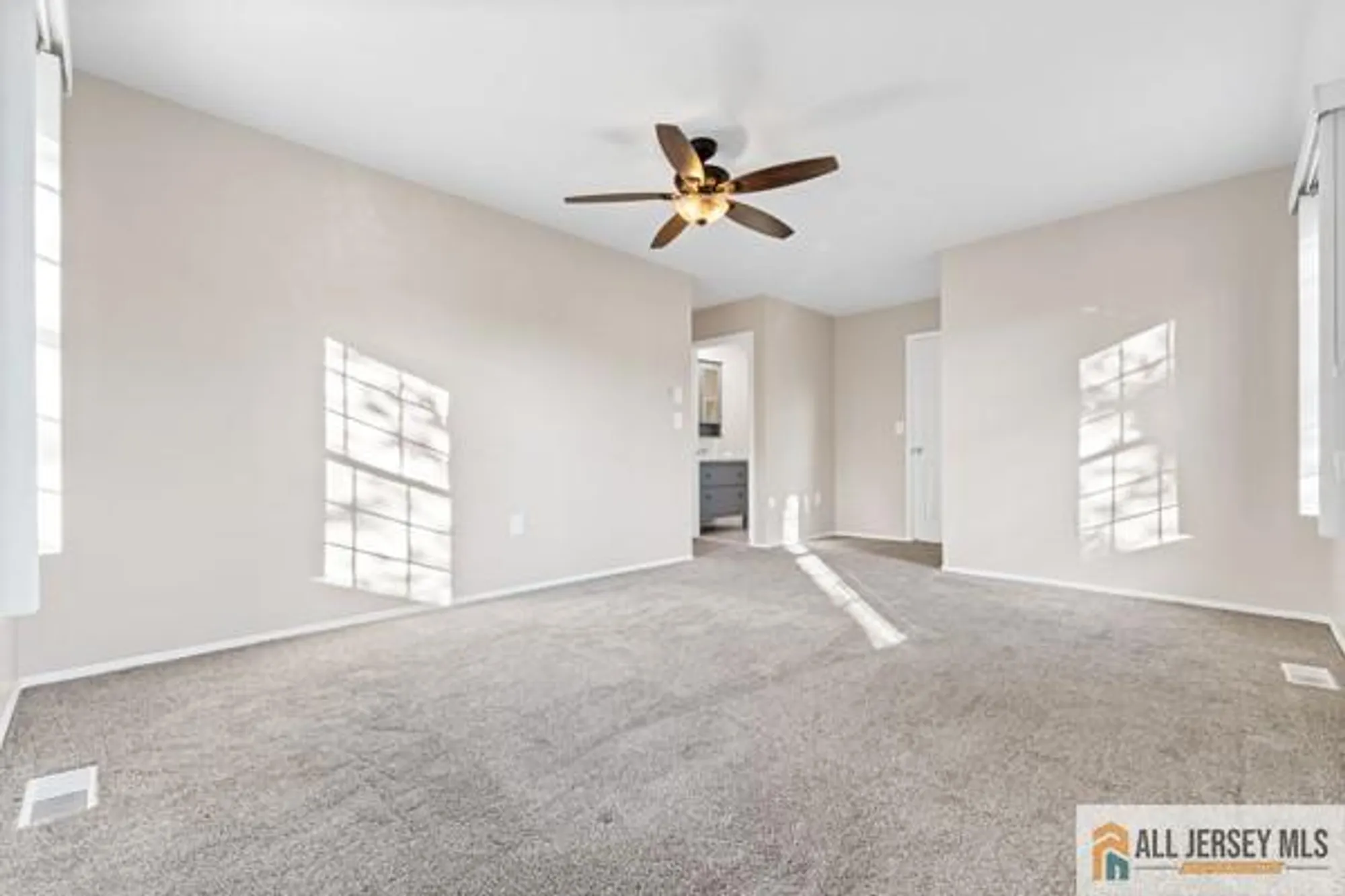 Property Slideshow image 22 of 32 | 18 benjamin franklin dr, Monroe, NJ, 08831