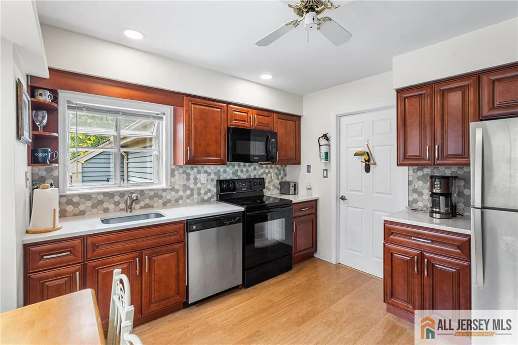 Property Slideshow image 1 of 35 | 10 glastonbury dr c, Monroe, NJ, 08831