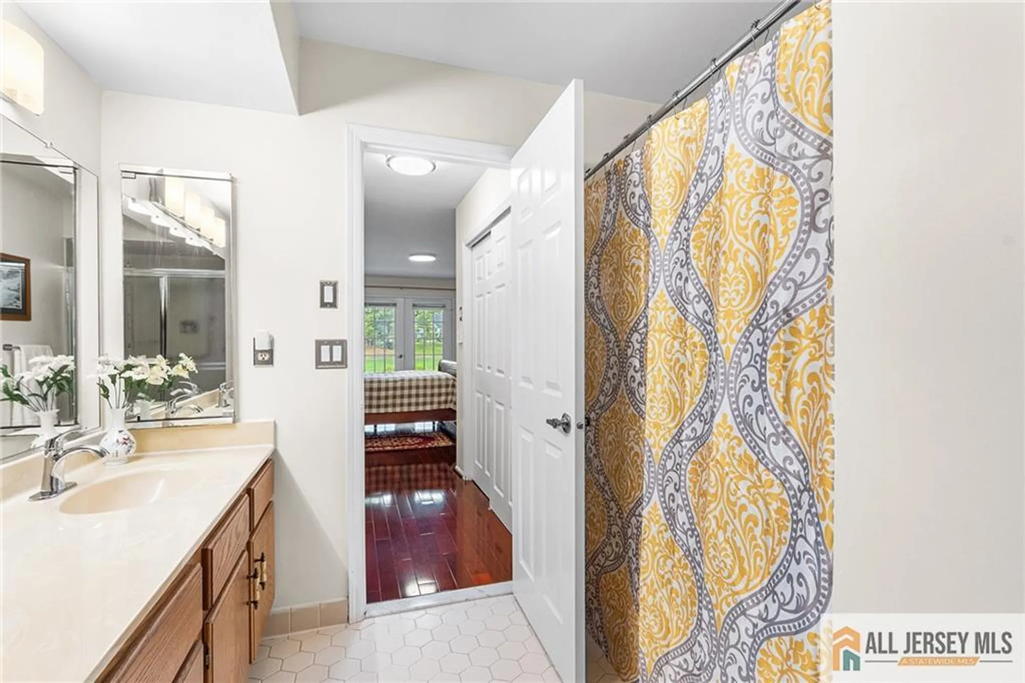 Property Slideshow image 19 of 35 | 10 glastonbury dr c, Monroe, NJ, 08831