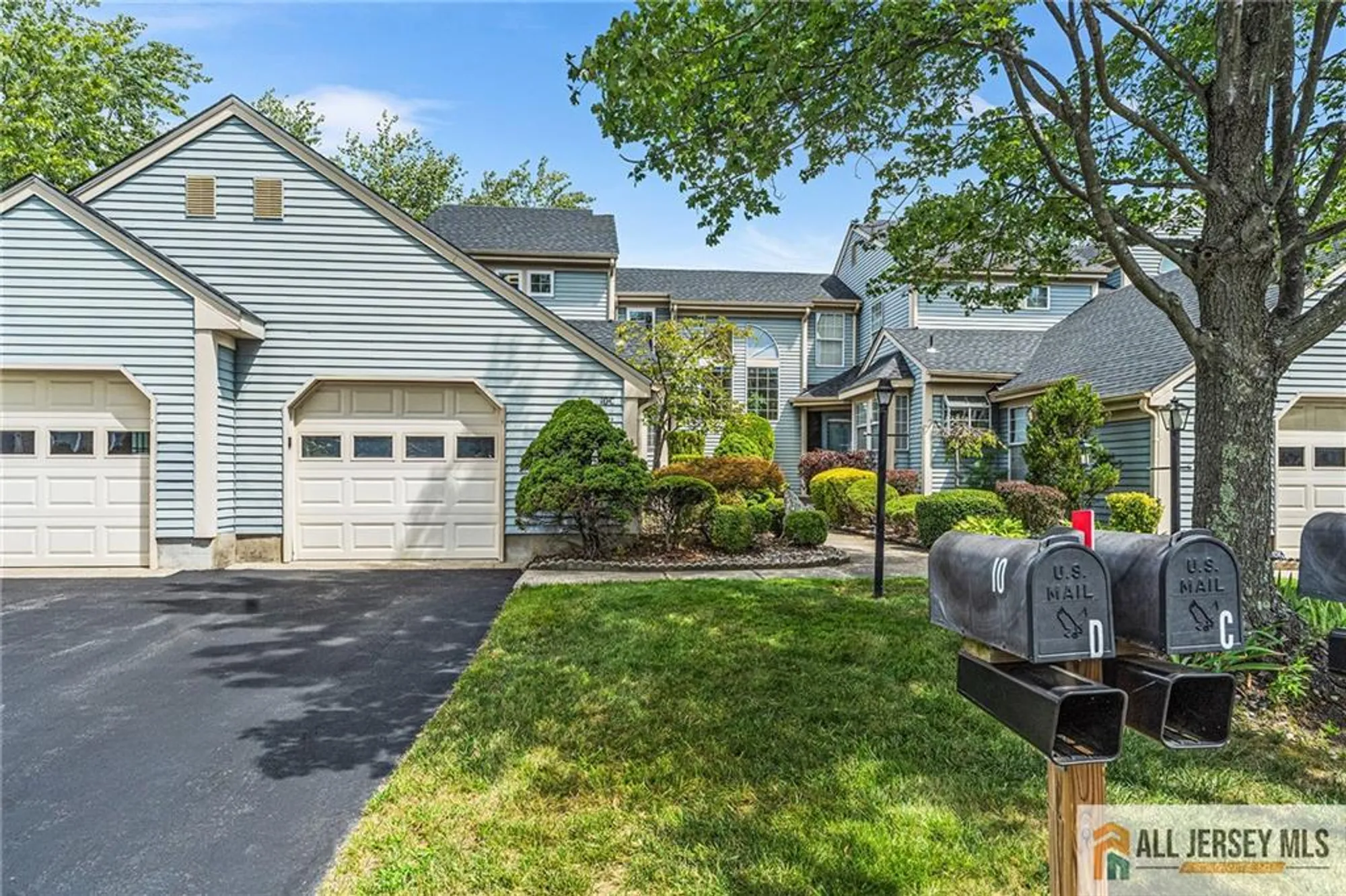 Property Slideshow image 32 of 35 | 10 glastonbury dr c, Monroe, NJ, 08831