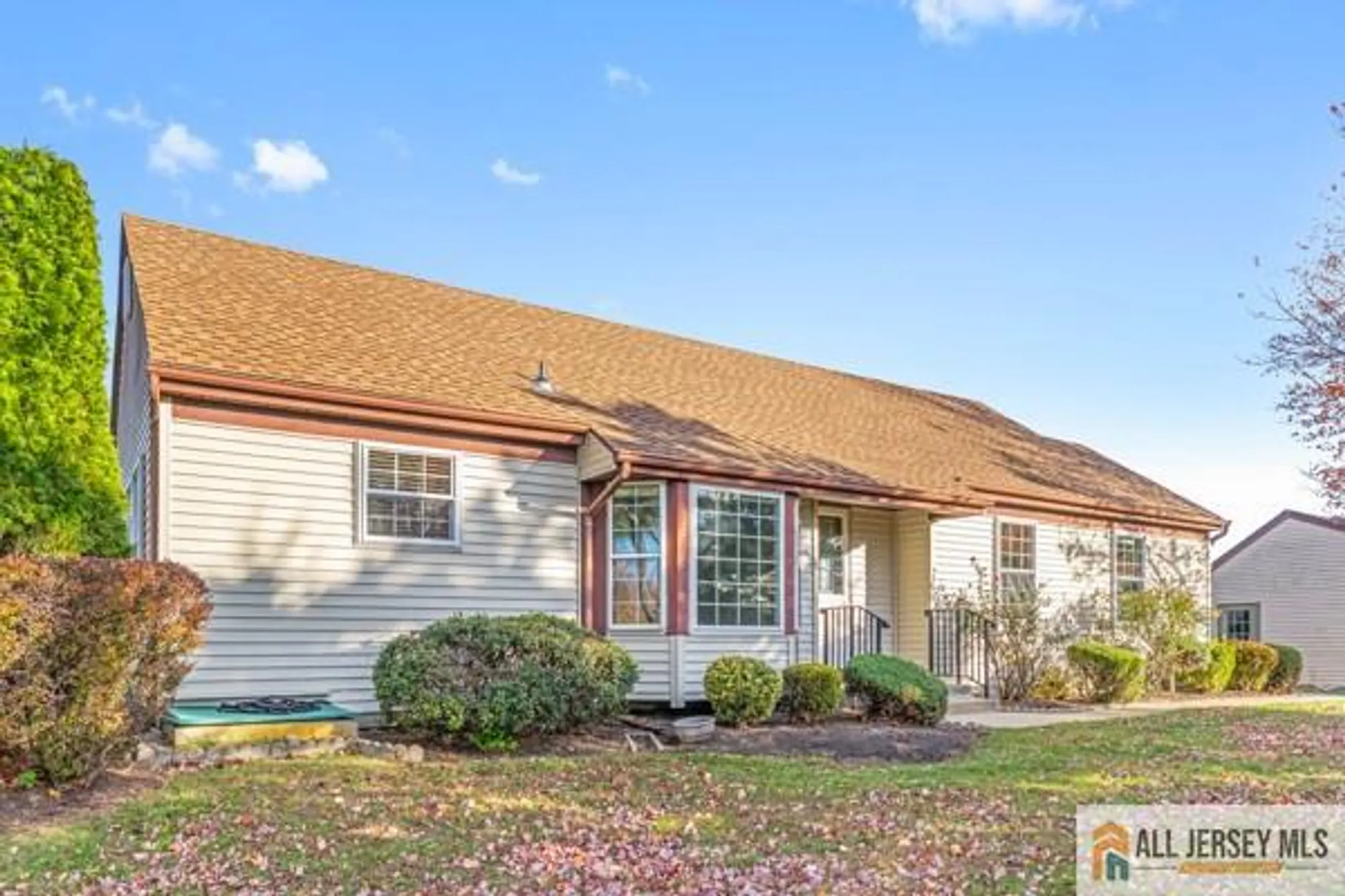 Property Slideshow image 3 of 32 | 18 benjamin franklin dr, Monroe, NJ, 08831