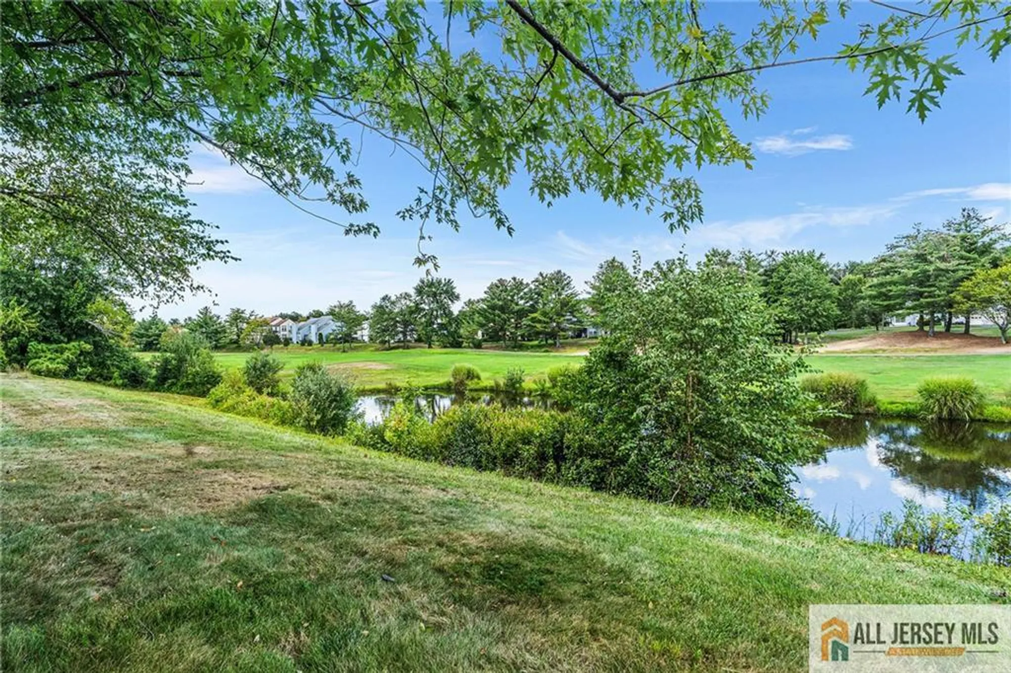 Property Slideshow image 13 of 35 | 10 glastonbury dr c, Monroe, NJ, 08831