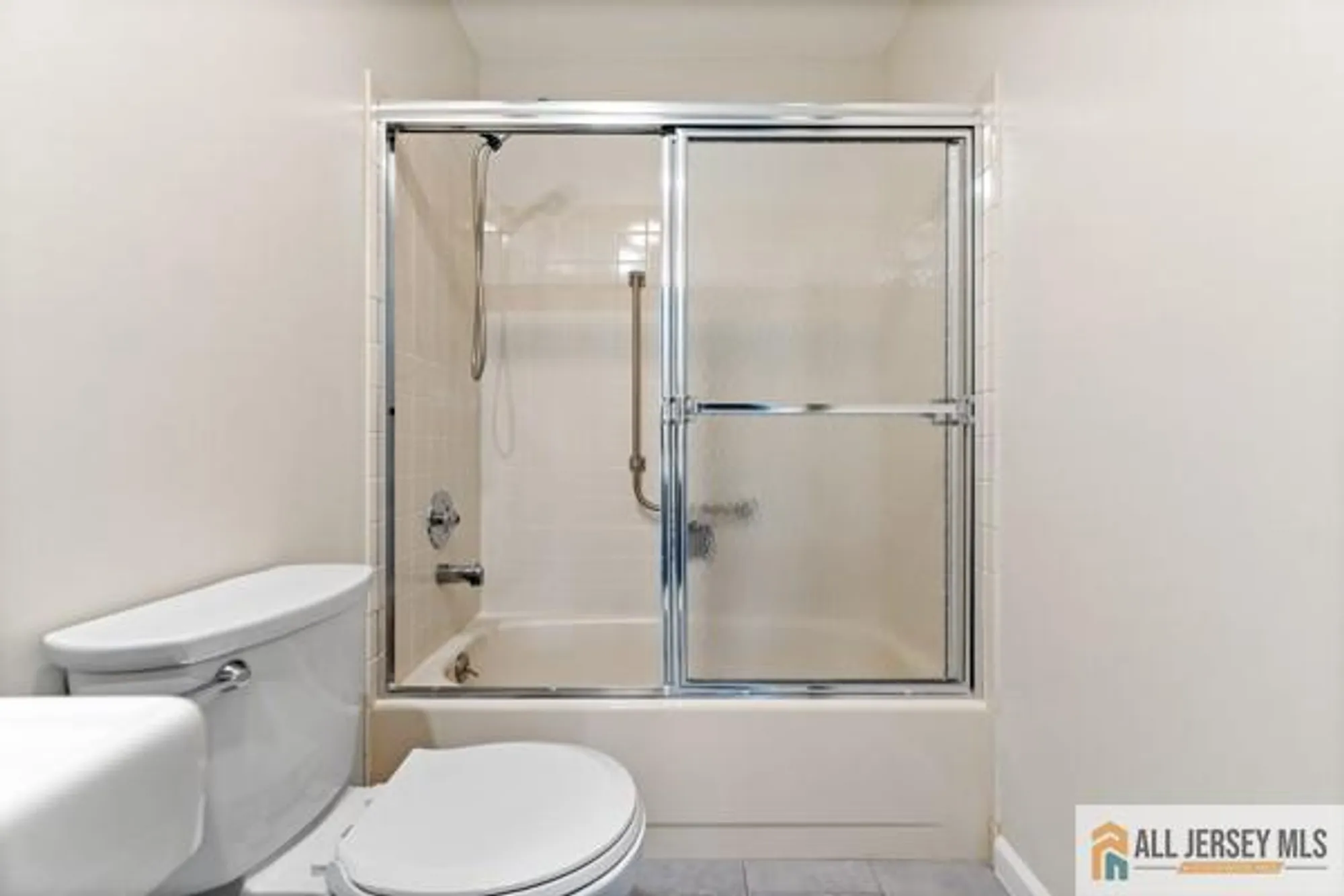 Property Slideshow image 25 of 32 | 18 benjamin franklin dr, Monroe, NJ, 08831