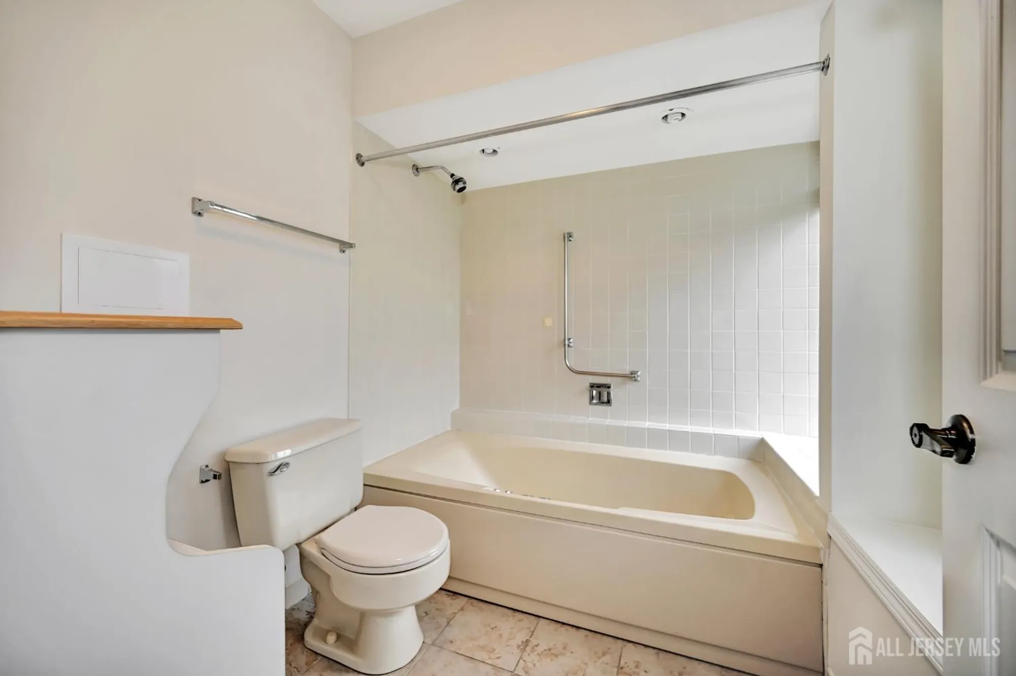 Property Slideshow image 19 of 30 | 13 benjamin franklin dr, Monroe, NJ, 08831
