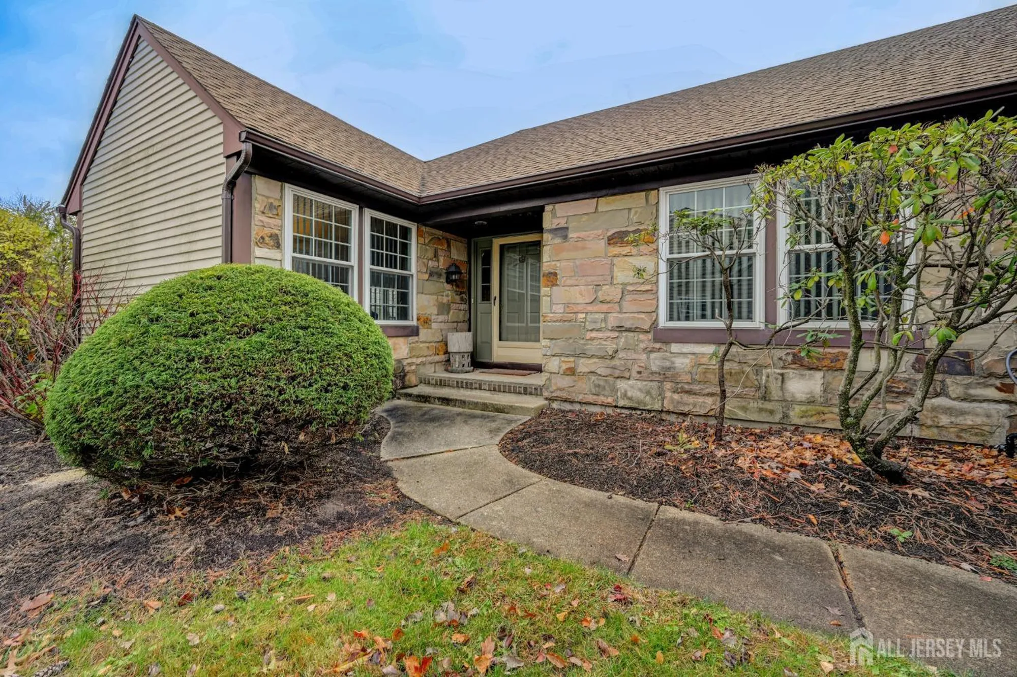 Property Slideshow image 2 of 30 | 13 benjamin franklin dr, Monroe, NJ, 08831