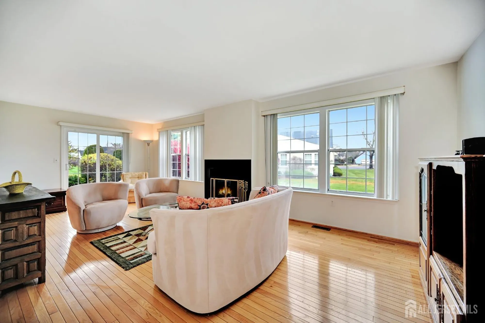 Property Slideshow image 10 of 30 | 13 benjamin franklin dr, Monroe, NJ, 08831